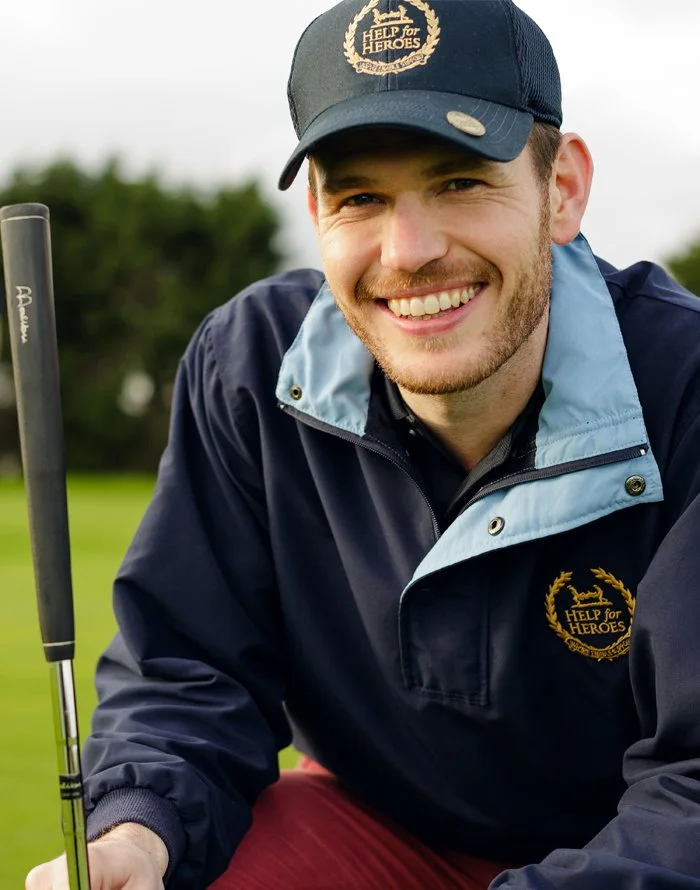 Golf_Baseball_Cap_with_Crest_-_Model_Shot__40704_zoom.jpg