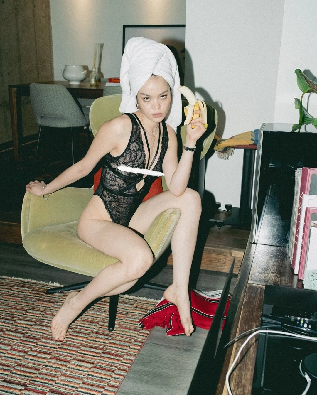 Eat your fruits 🍌🍓