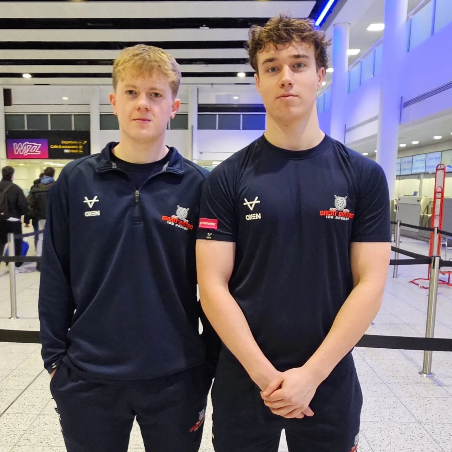 Big shout out to Bulldogs' forwards Daragh Spawforth and Danny Harrison who flew out to Budapest today as part of the @teamgbicehockey Under-18 team selected to face Hungary Under-19s in the three-game Winter Challenge! 

Best of luck boys! 

#letsgo
