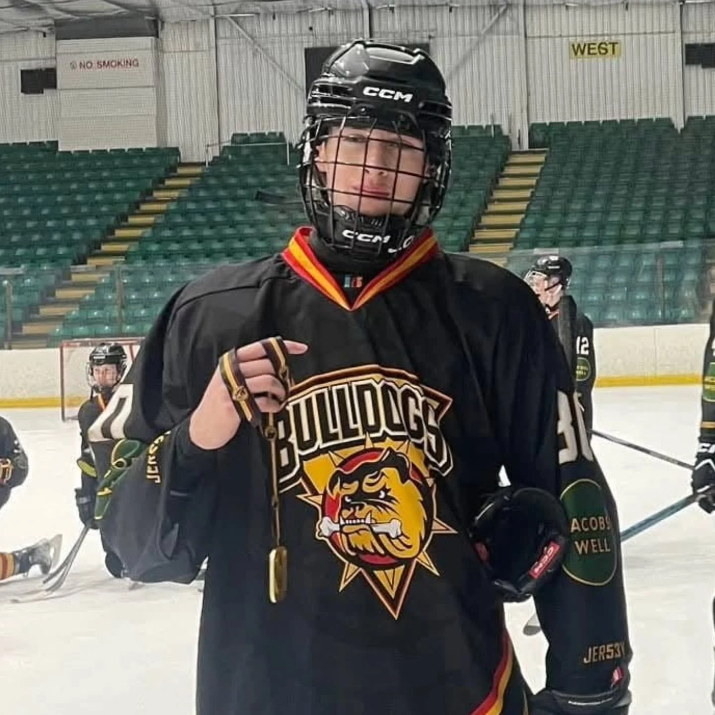 𝗝𝗨𝗡𝗜𝗢𝗥 𝗥𝗘𝗩𝗜𝗘𝗪! 

TWO Bulldogs junior teams were in action at the weekend, both of them faced with tough road trips. 

First up on Saturday were the Under-12s who headed east to Hull to take on Kingston - who had beaten them at The Pound a