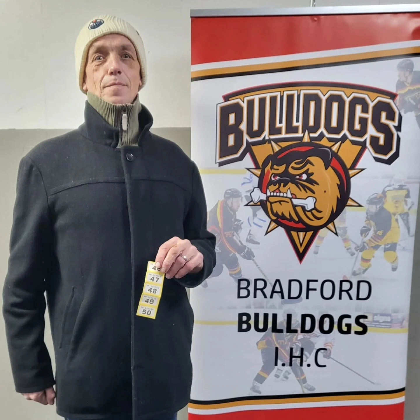 Winner, winner, chicken dinner! 

Sunday saw us draw the winning ticket for our last Bulldogs' jersey raffle of the season - step forward and take a bow, Mr Gary Boase! 

Congratulations to Gary who will now choose which Bulldogs' jersey he wants and