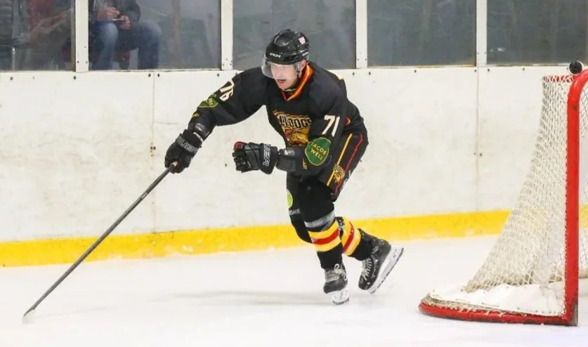 Bulldogs stung as play-off hopes suffer further blow at Sutton