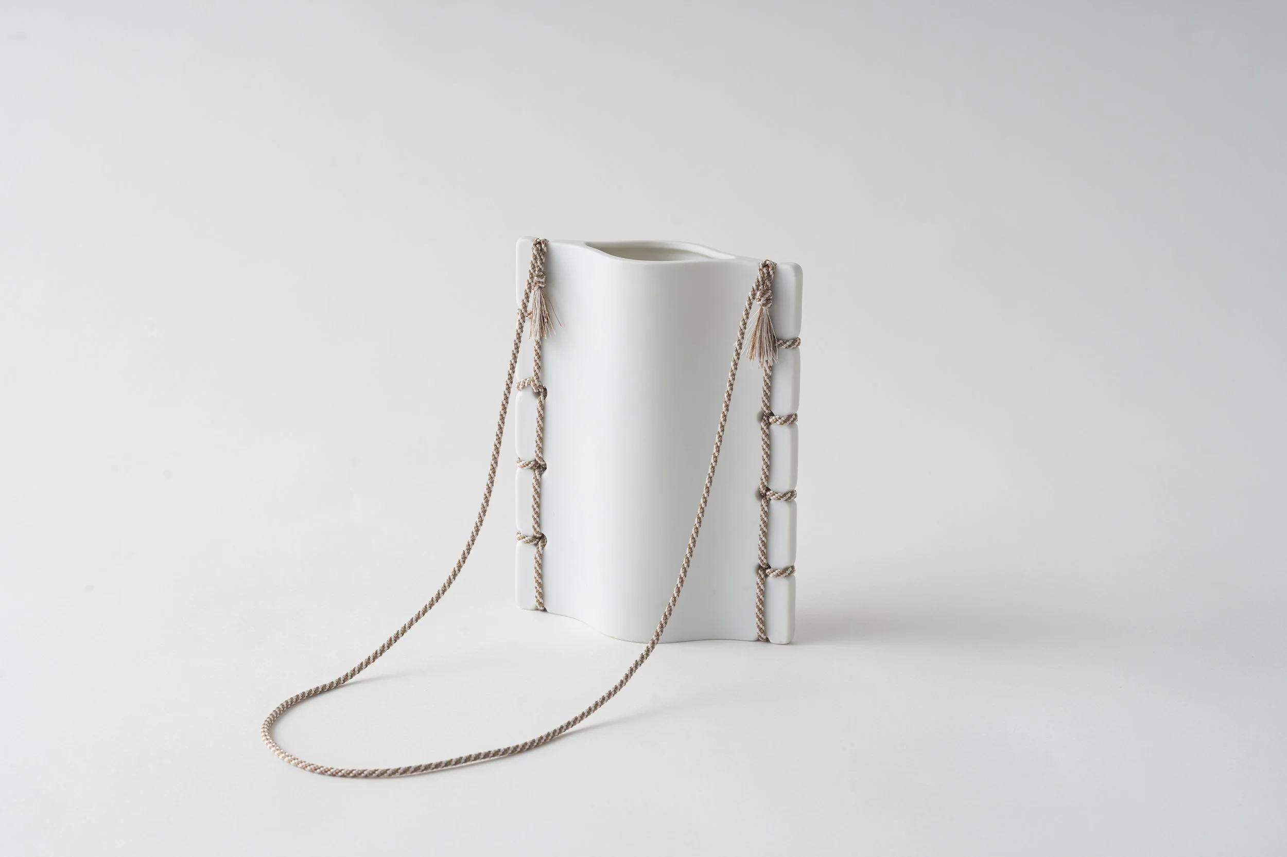 Watoji Vase Ryosuke Fukusada Ceramic Japan-6.jpg