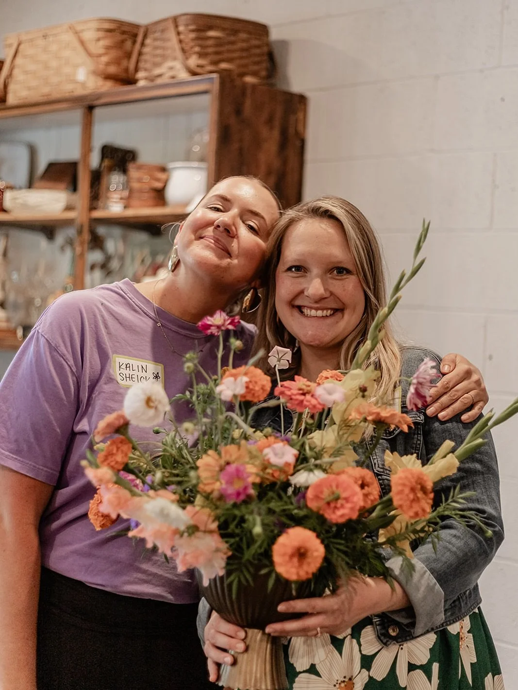 Last week was the In Bloom Networking Event and I&rsquo;m feeling so grateful that it happened. ☀️💛 Enjoy this photo recap!! 

Huge thank you to @castingshadows.co for capturing these moments! 🥳

An event like this reminds me of why I wanted to sta