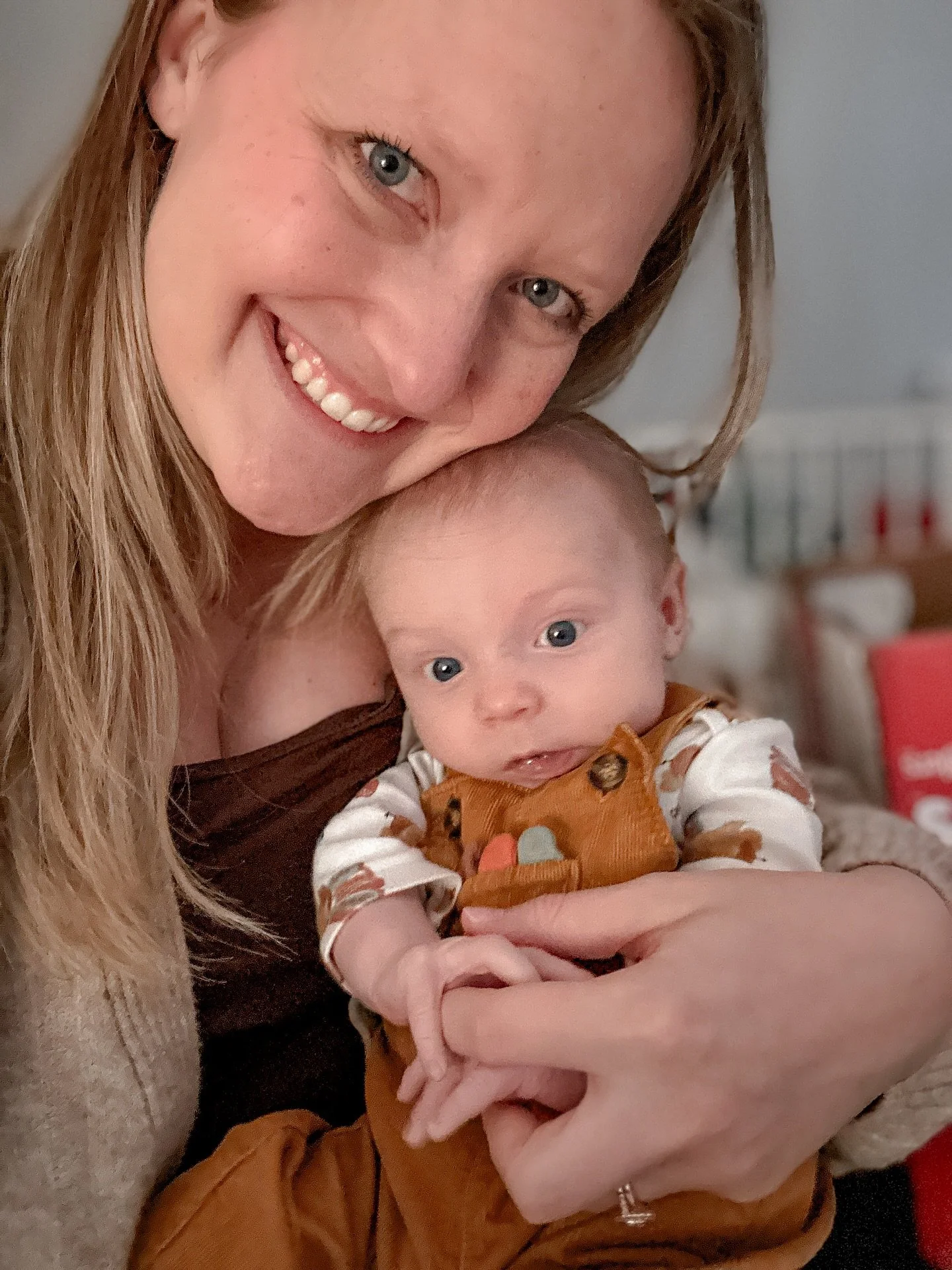 Who you support when you grab a ticket to the Bright Yellow Business Retreat 🥰

I&rsquo;m so happy to be a small business owner and I&rsquo;m filled with joy to support other small business owners in my work and through this retreat. OVERJOYED. 

Wh