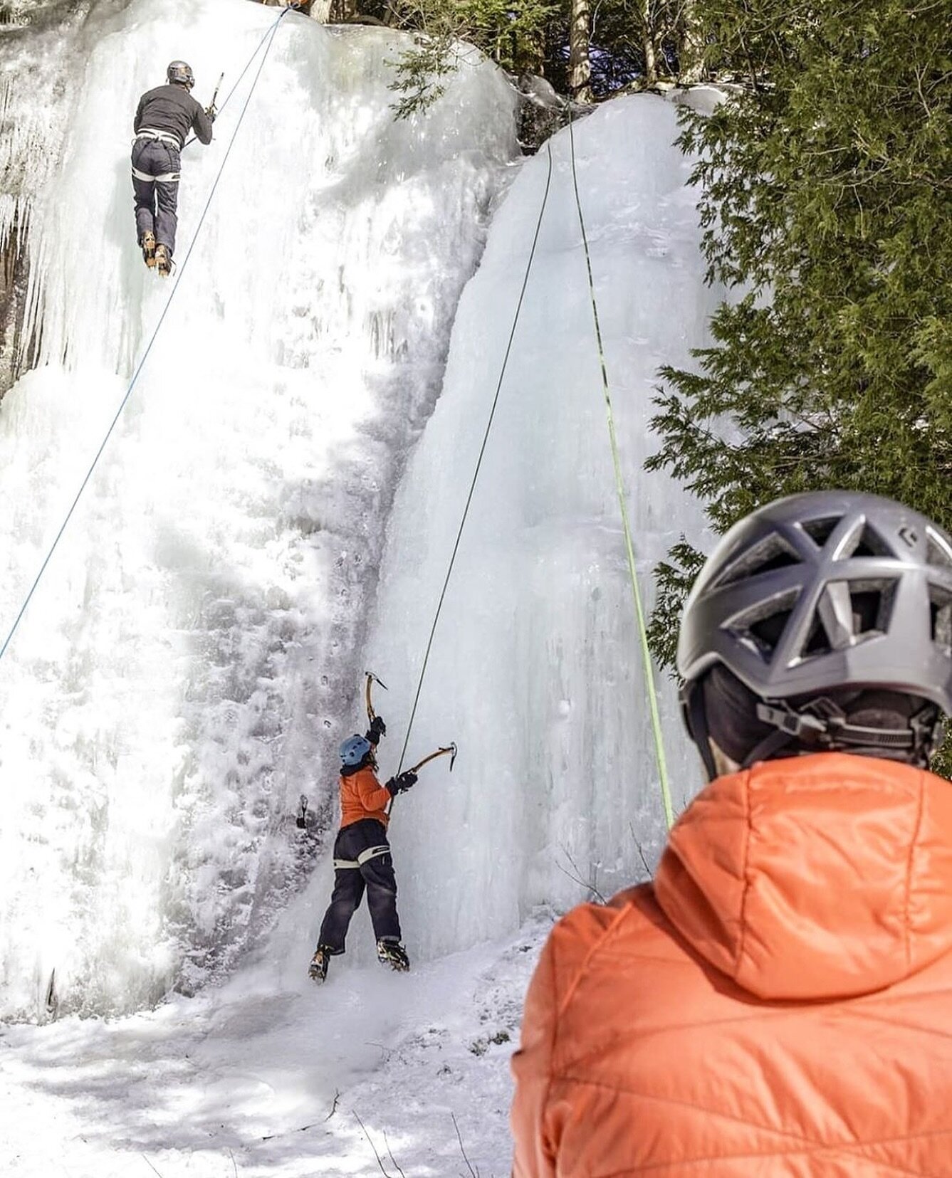 Do you know you can go ice climbing in Muskoka? @livoutside provides an all-inclusive intro course, complete with gear, expert guides, and comprehensive instruction. With ideal conditions, it&rsquo;s shaping up to be an epic season. Secure your spot 