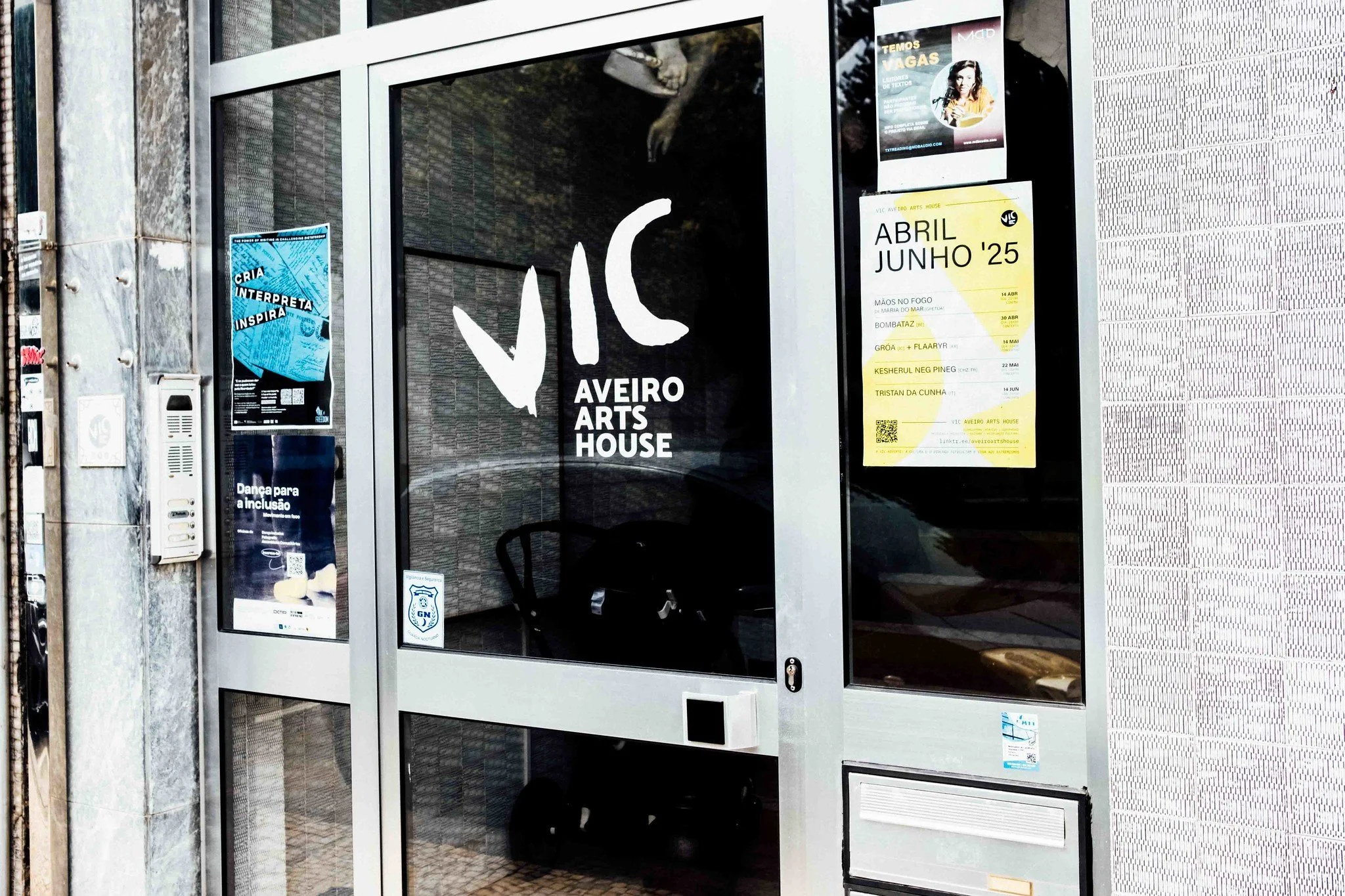 4 years of collaboration with VIC NIC: supporting a “house-project” with many layers and an intense cultural agenda.