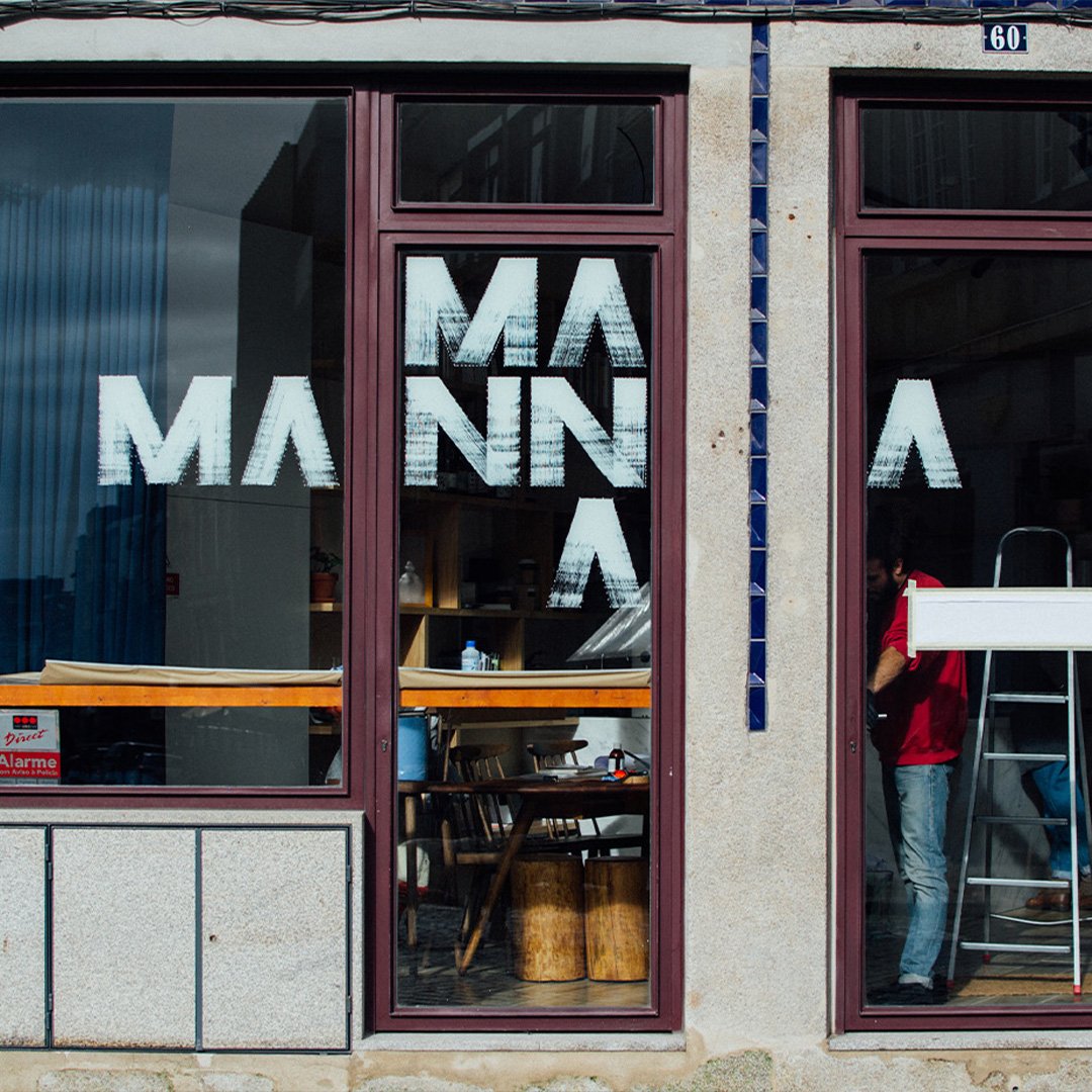 MANNA Food & Yoga
Strategy and graphic design for a restaurant in Porto serving specialty coffee, natural wines and vegetarian and vegan food. MANNA 's strategic planning was done at a time of optimism amidst a tourism boom. Still, the