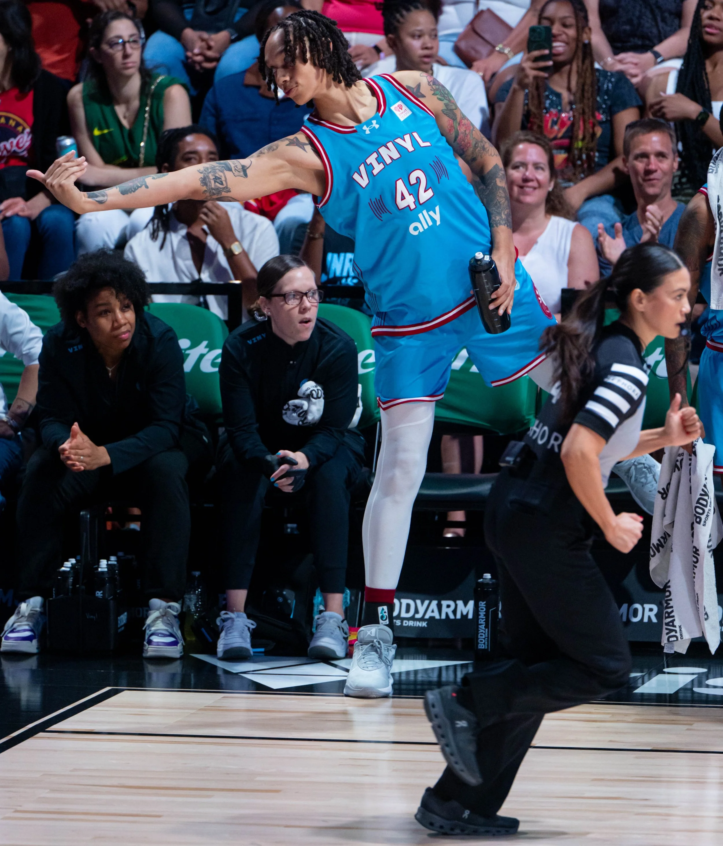 Performance Coach Luisa Noelle working with Unrivaled and BG