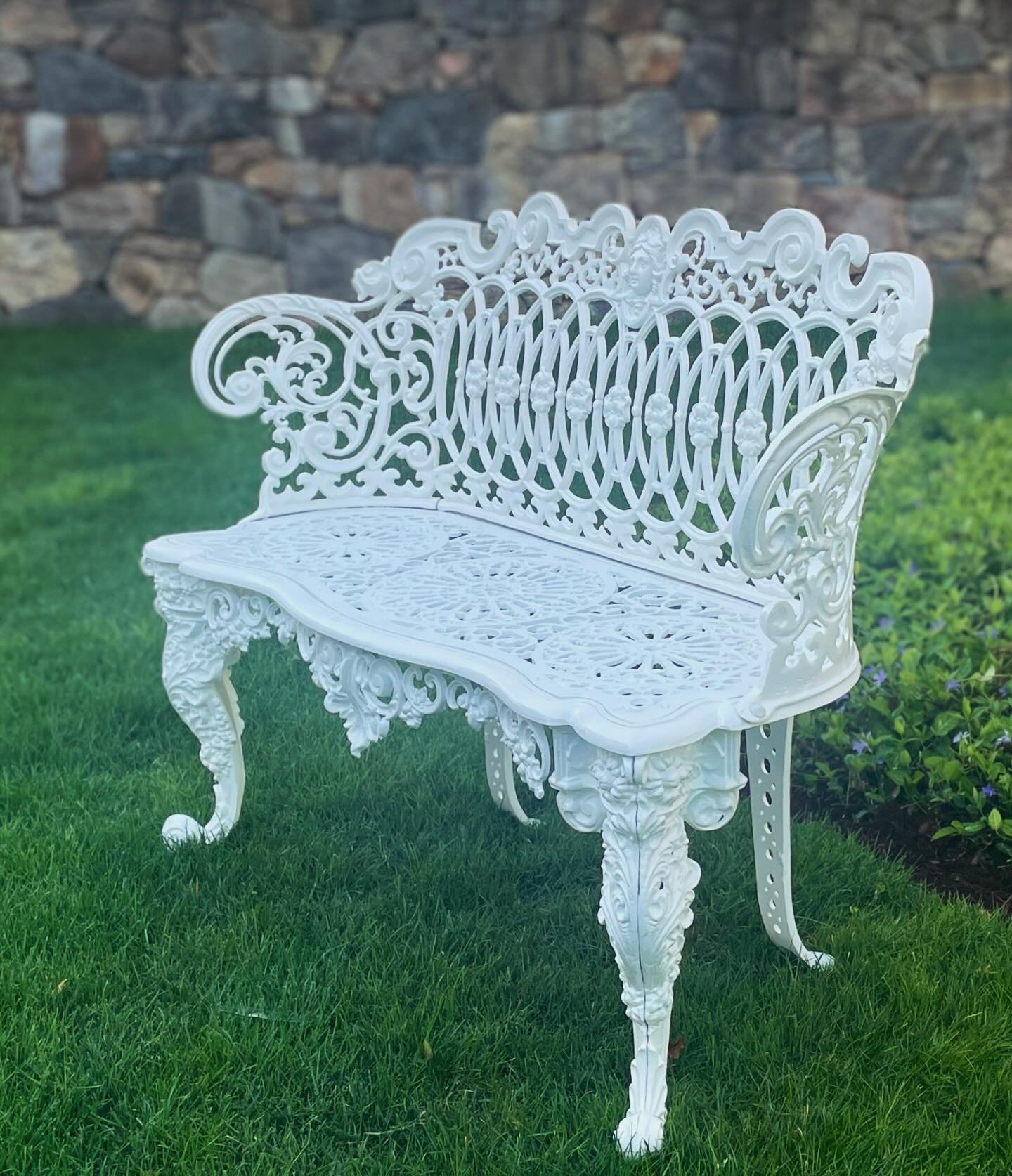 Imagining savoring a summer cocktail on our freshly restored Victorian garden bench - a delightful blend of classical elements and rococo allure 🌳🍹
Please DM for details

*
*
*
*
*
*
*

#gardeninspiration 
#springtime
#garden
#beautiful
#lovely
#ou