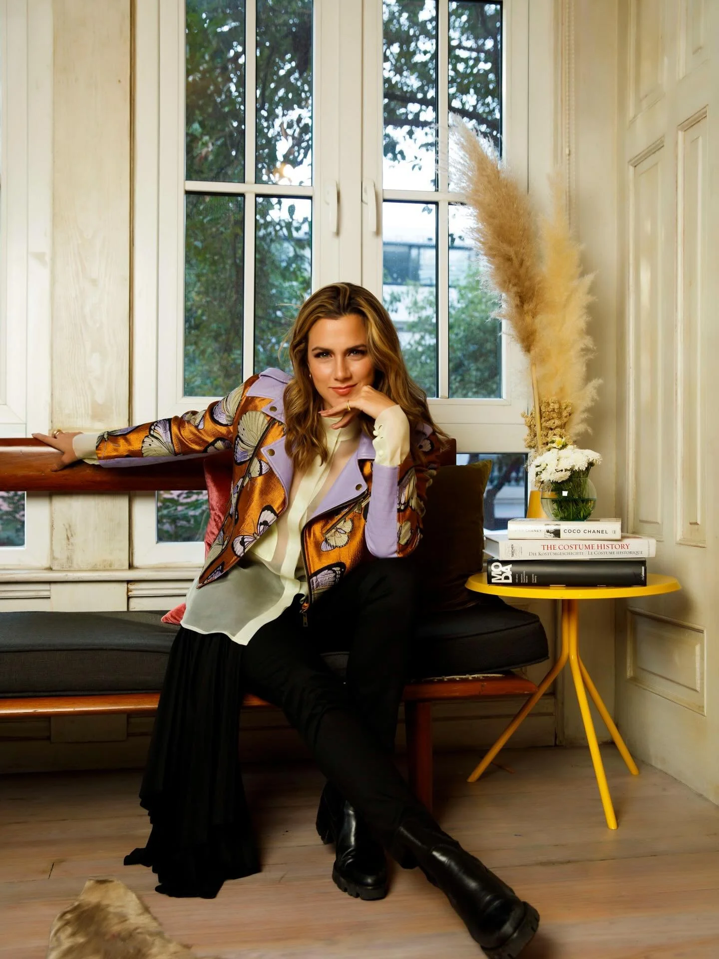 Bienvenidos al maravilloso mundo de Guinand Condesa! ✨

Un atelier &uacute;nico en la Ciudad de M&eacute;xico donde la moda, el arte y la imaginaci&oacute;n se encuentran. Conoce a la dise&ntilde;adora Nelly Guinand, este espacio celebra piezas &uacu