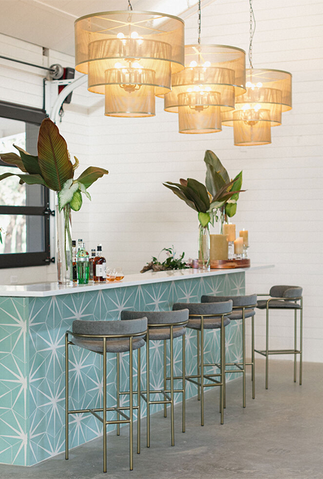 Indoor / Outdoor Venue Bar Gallery at Mae's Ridge