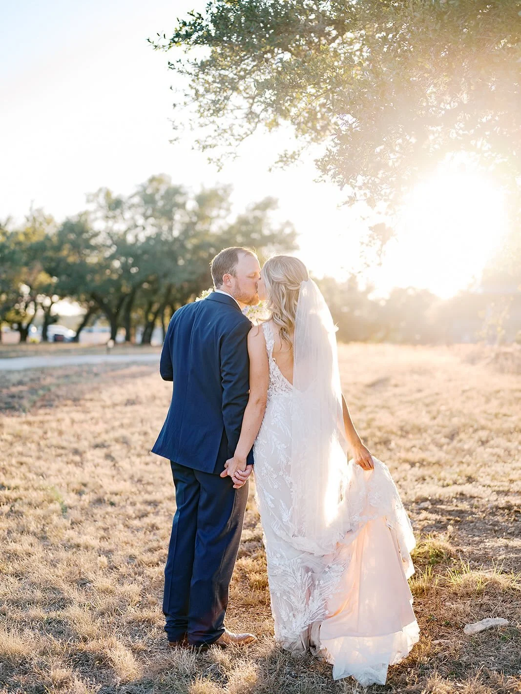 12/6/25 Kelci &amp; Glen 🫶🏼 This stunning couple's special day was nothing short of perfection! December couldn't have given us better weather. 

Vendors:
Photo: @laurastilesphoto
Planning: @eventsbyabbyjo
Catering: @maudiestexmex
Bar: @peakbev
HAM