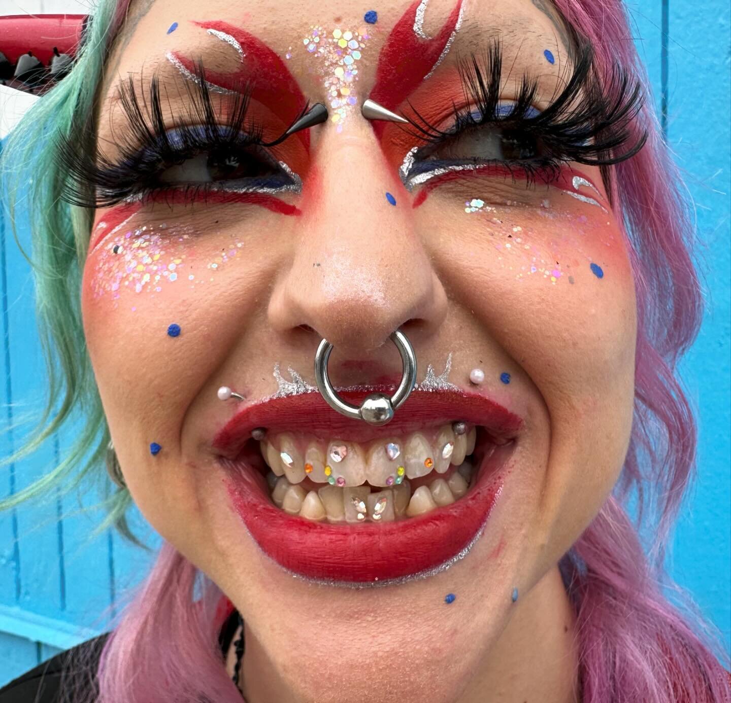 We love a full smile freestyle ❤️ we went for a colorful vibe with heart and a butterfly. Springy &amp; cute 💕🦋 if you&rsquo;re looking for a dazzly smile, hit us up- link in bio thanks @nsfwhair 😘 #toothgems #tooth #neworleans #toothgemsneworlean