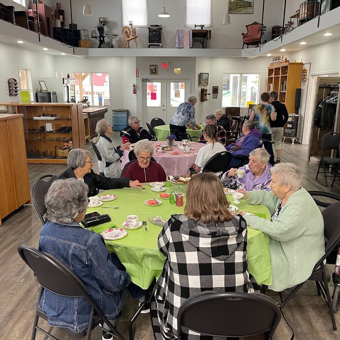 Thank you @coyoteflatspioneervillage for inviting our residents over for tea! Some of the residents were past volunteers at Coyote Flats and had not visited in years. Everyone was excited to see how well maintained the grounds were. It was a delightf