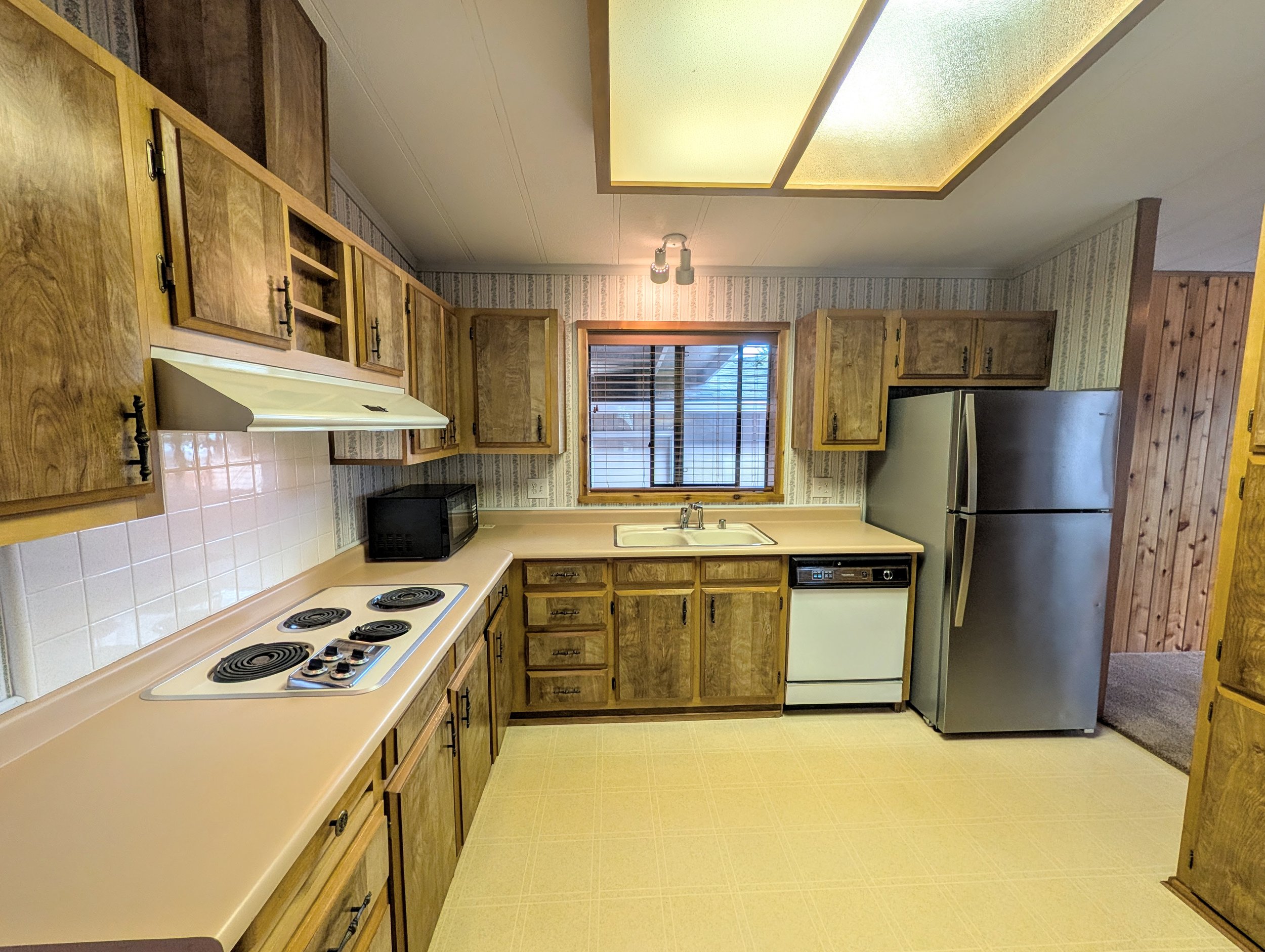 CV6_Kitchen3.jpg