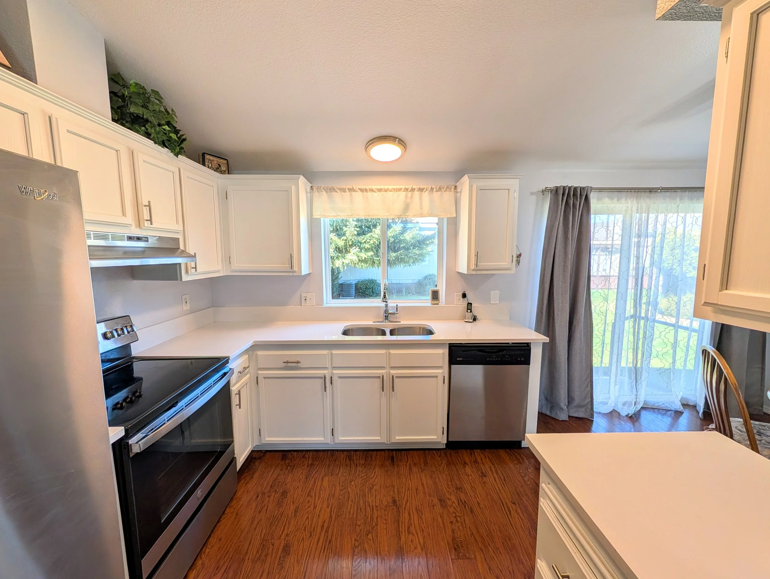 SB92_Kitchen_2.jpg