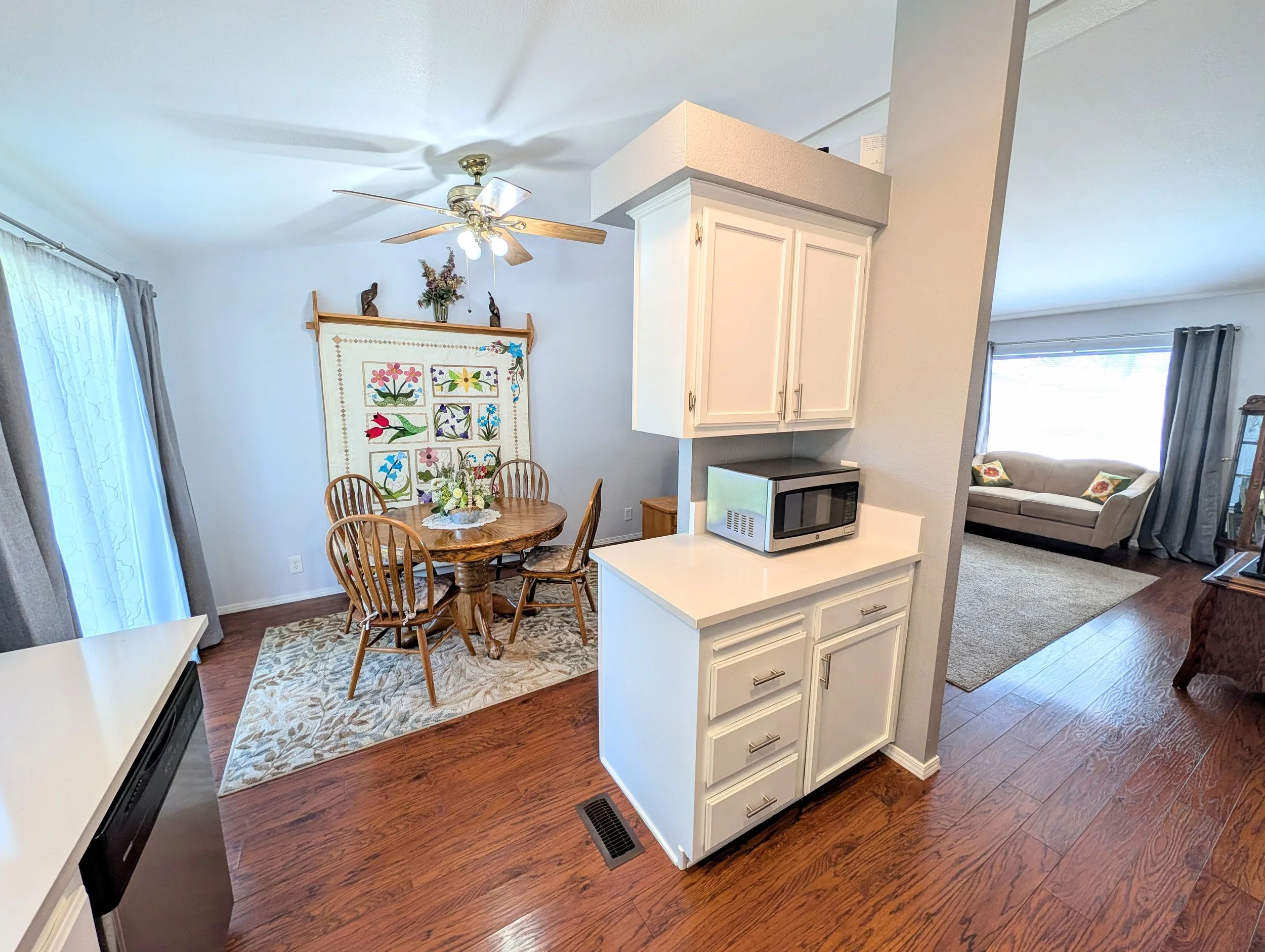 SB92_Kitchen_3.jpg