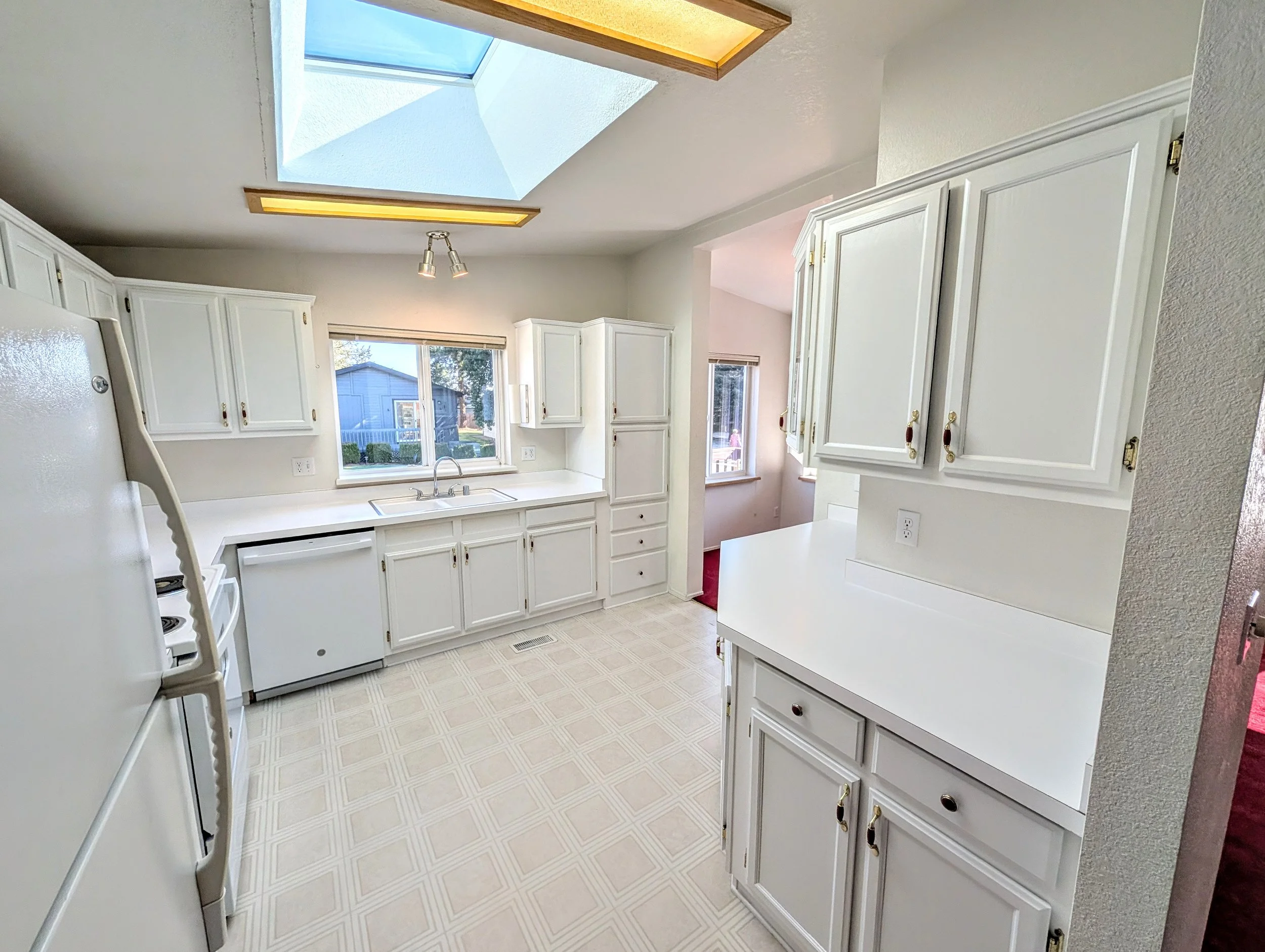 SB53_Kitchen2.jpg