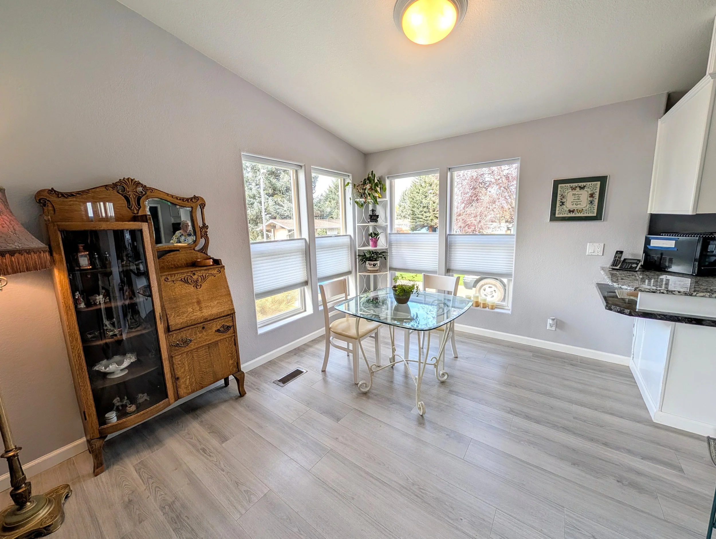 SB71_Breakfast Nook.jpg