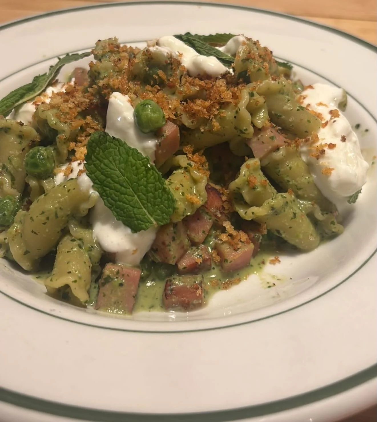 Craving spring real bad with this mint and pea pesto with ham, breadcrumbs and stracciatella