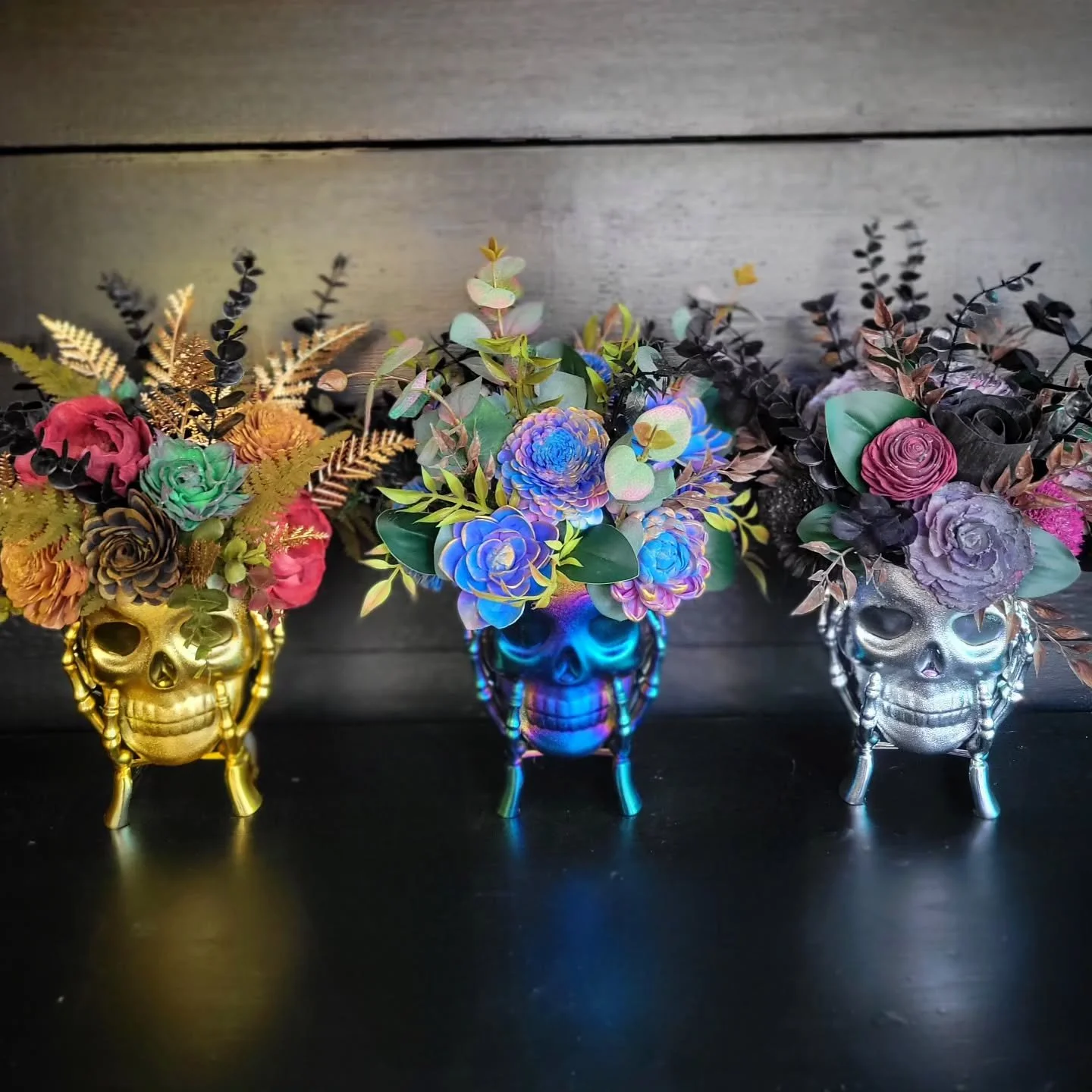 Choose your fighter 💀

#WoodFlowers #WoodFlowerFlorist #OhioFlorist #WeddingFlorist #Weddings #OhioWeddings #Ohio #WomanOwnedBusiness #CraftShow #VintageMarket #ShopLocal #BuyLocal #SupportLocal #Flowers #FlowersOfInstagram