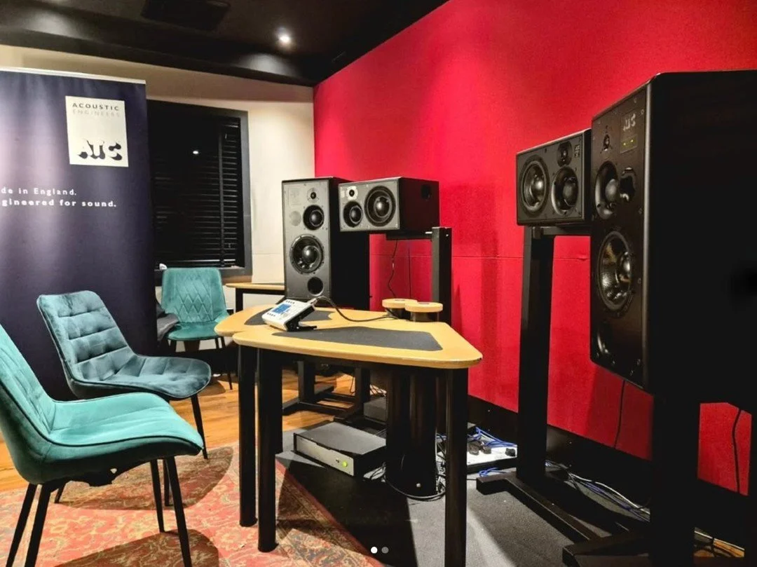 We were proud to be a part of Gearfest UK 2025, which took place on July 19th. Our stands were a part of the @atc_loudspeakers red suite, and our products were represented by @biggerboatdistribution, our UK dealer. 

#soundanchors #speakerstand #spea