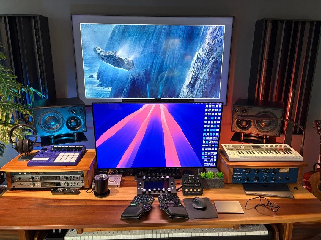 &quot;They are the most sturdy and elegant solution I&rsquo;ve come across. The build quality is absolutely top-notch, and they&rsquo;ve made a big difference in my setup.&quot; &ndash; Sanjay C, music producer &amp; gear expert on YouTube.

Sanjay C
