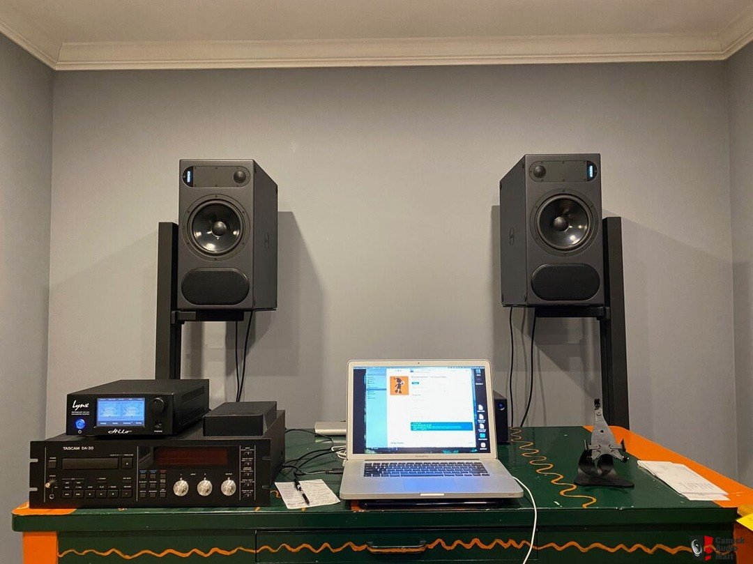 Our ADJ1 Studio Monitor Stands supporting PMC twotwo.8 monitors in this setup.
Rock-solid isolation, precise height adjustment, and a clean footprint that lets the speakers do exactly what they&rsquo;re designed to do, translate with accuracy.

#soun