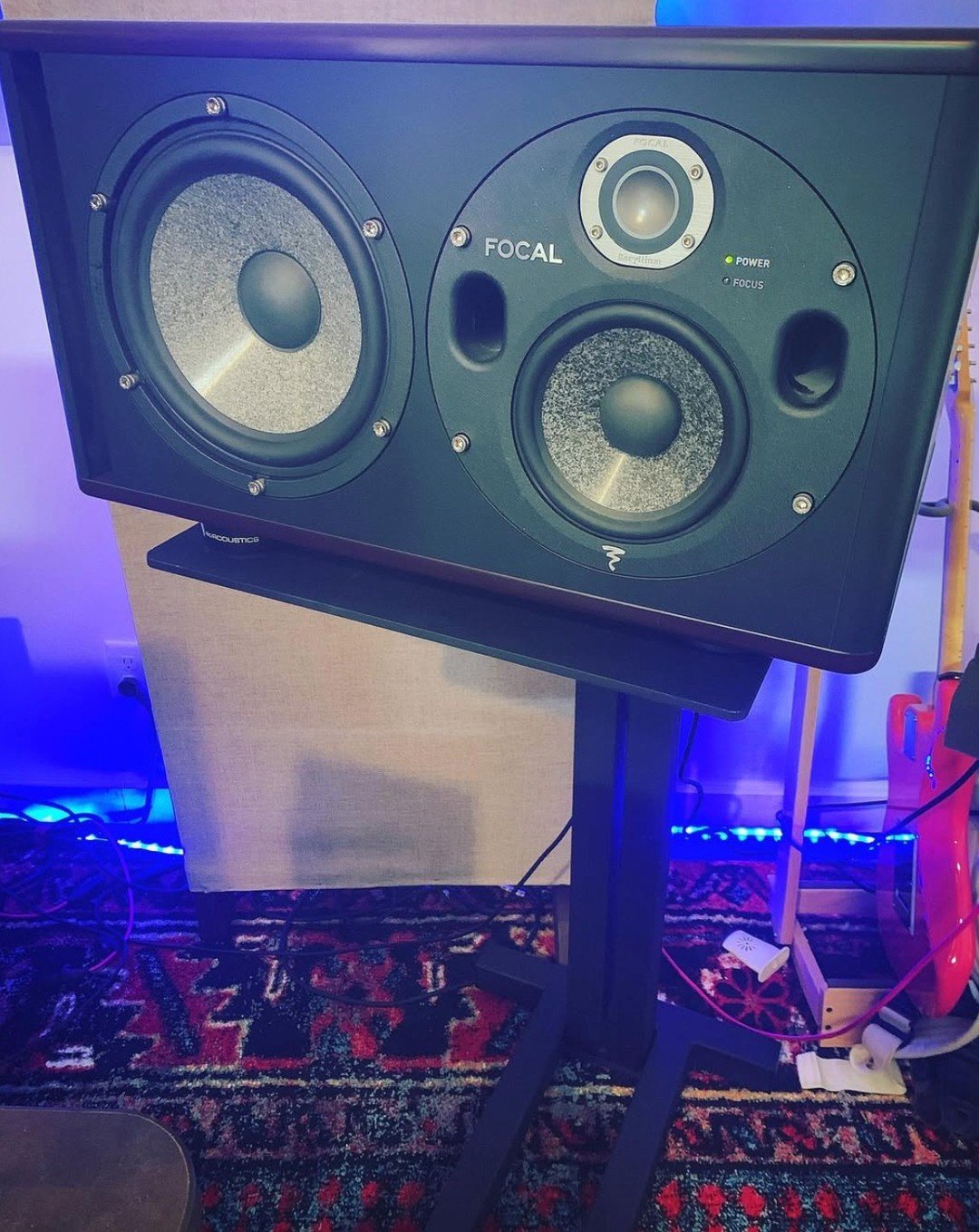 Repost from @spider_feast_studios displaying our Sound Anchors with IsoAcoustics for precision and performance at every level.

#soundanchors #speakerstand #speakersoundquality #improvespeakers #speakersound #montiorsoundquality #monitorstand #makesp