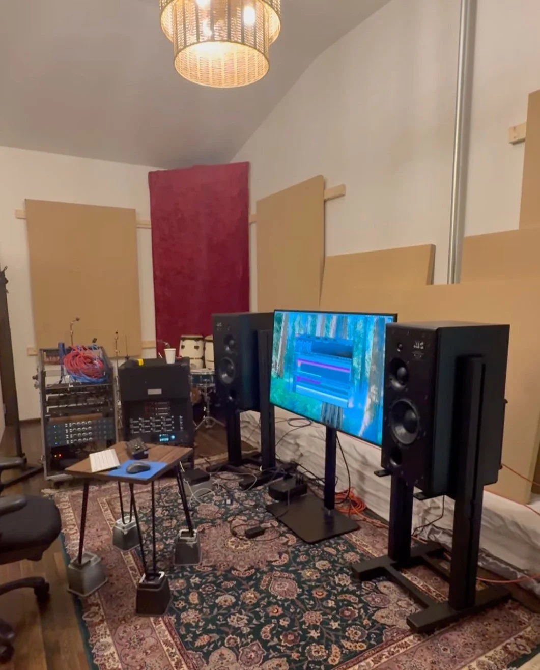 A new vocal booth is taking shape at @crimsonmoonrecords

As the studio moves into its next phase of expansion, we&rsquo;re proud to see Sound Anchors stands supporting the monitoring foundation during the build.

#soundanchors #speakerstand #speaker