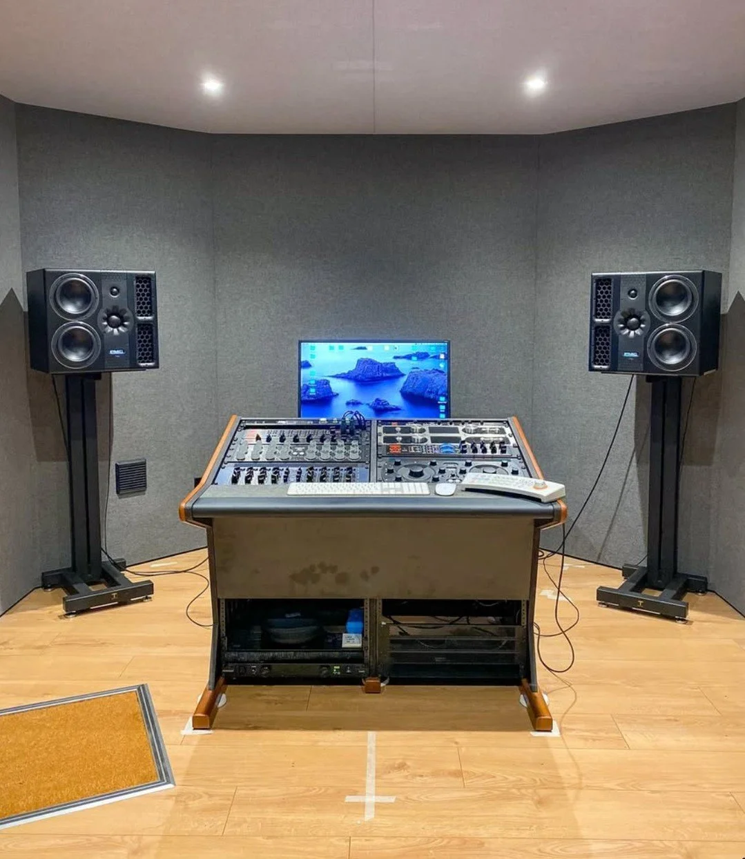 Reposting this  @roomsonics of Marco Meniconi's outstanding mastering studio, thoughtfully built by Audio Schemes. Spaces like this are a reminder that achieving great sound is about more than gear alone, it&rsquo;s about the entire listening environ