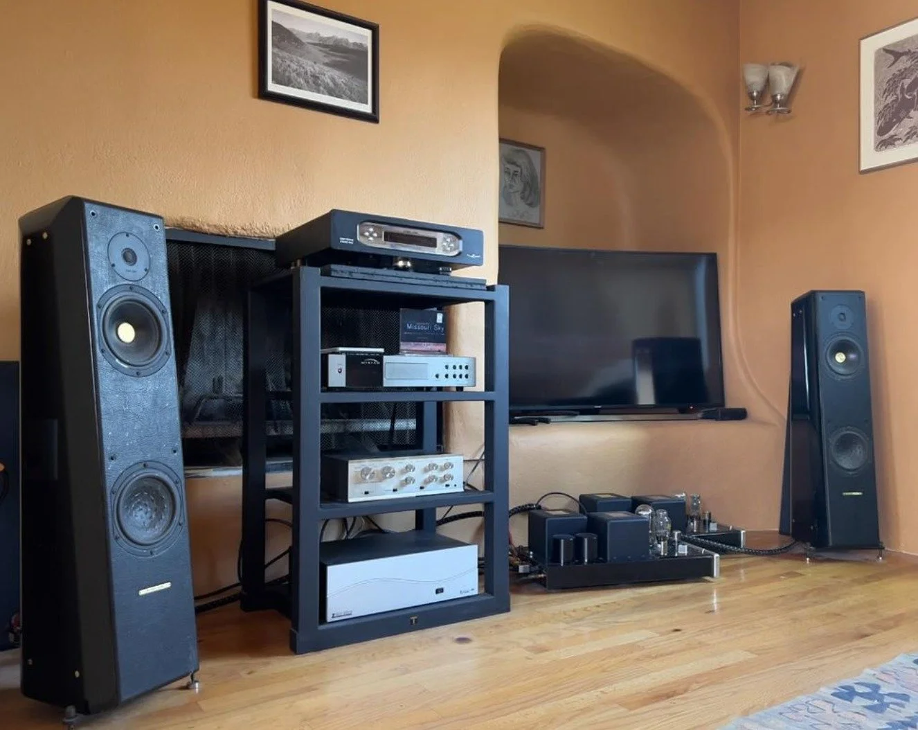 Component Stand 3 opening_3.jpg