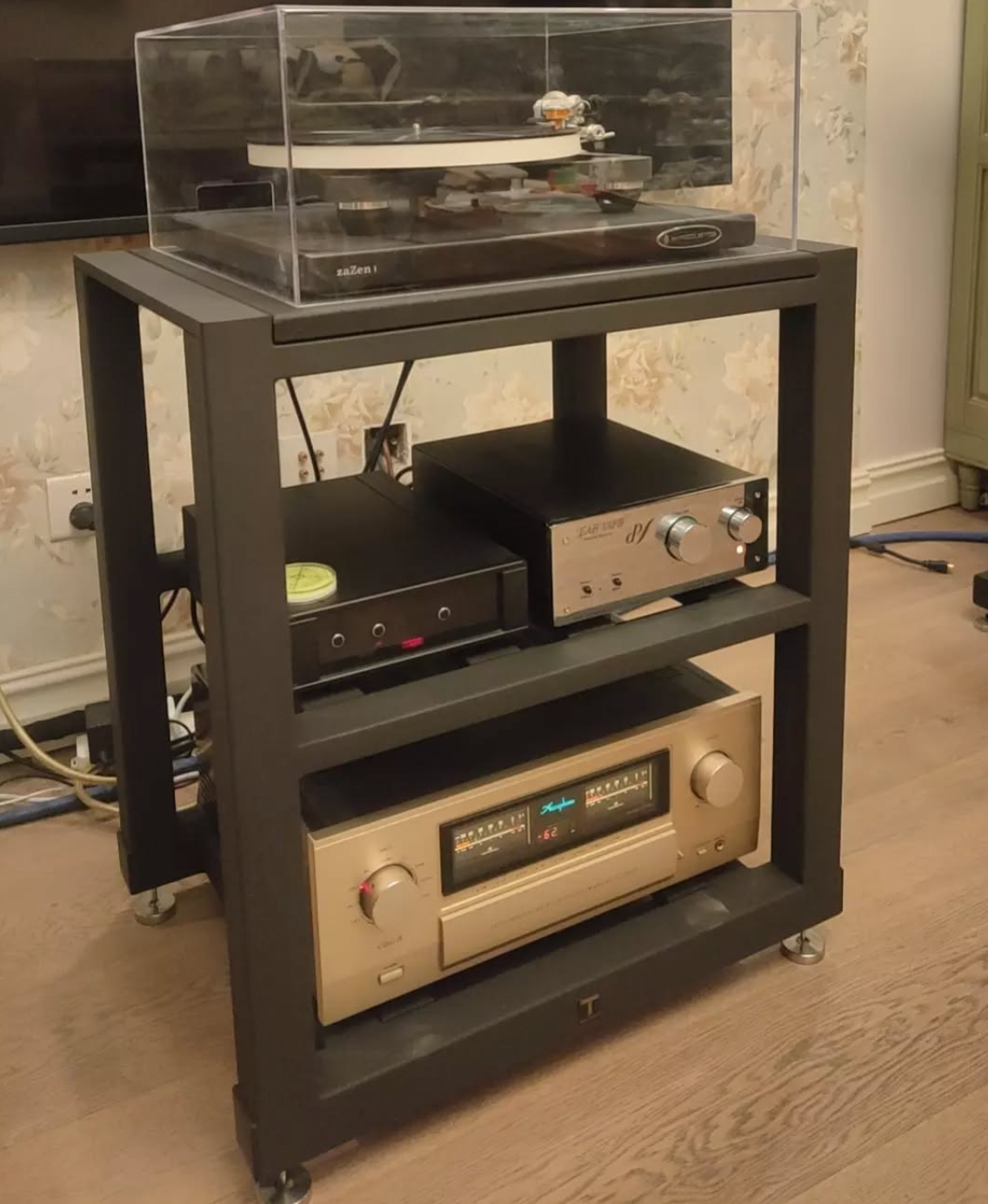 Component Stand 2 Opening_2.png