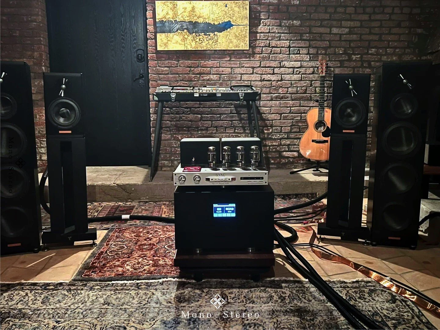 3 Post Signature stands for Magico A1.jpg