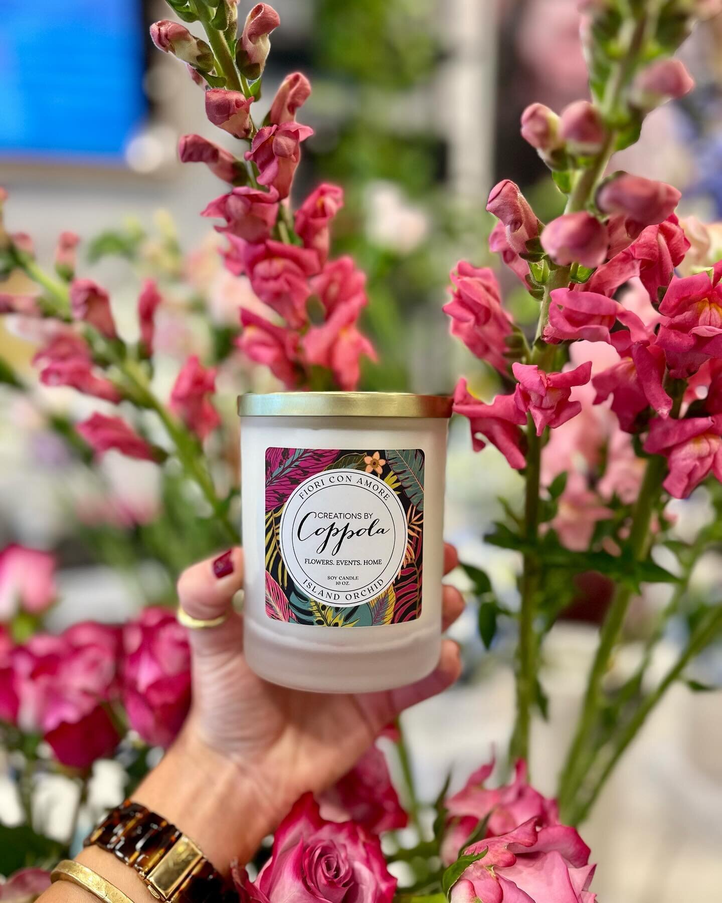 We dare you to find something better smelling than this candle! ✨🌊🌸