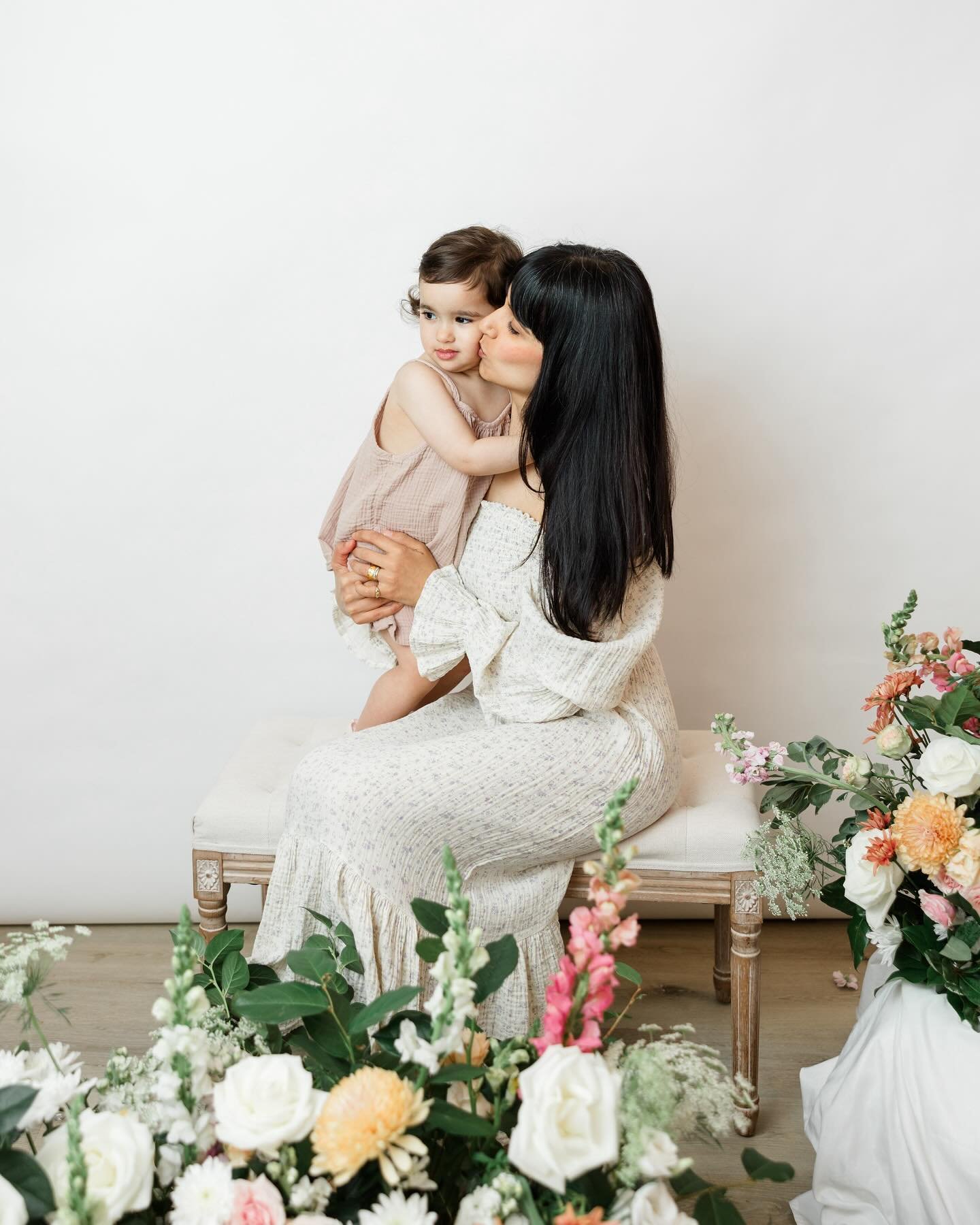 Mothers are magic 🌙✨
now, order them flowers :)

#mothersday 
📷: @melissajoy.photography