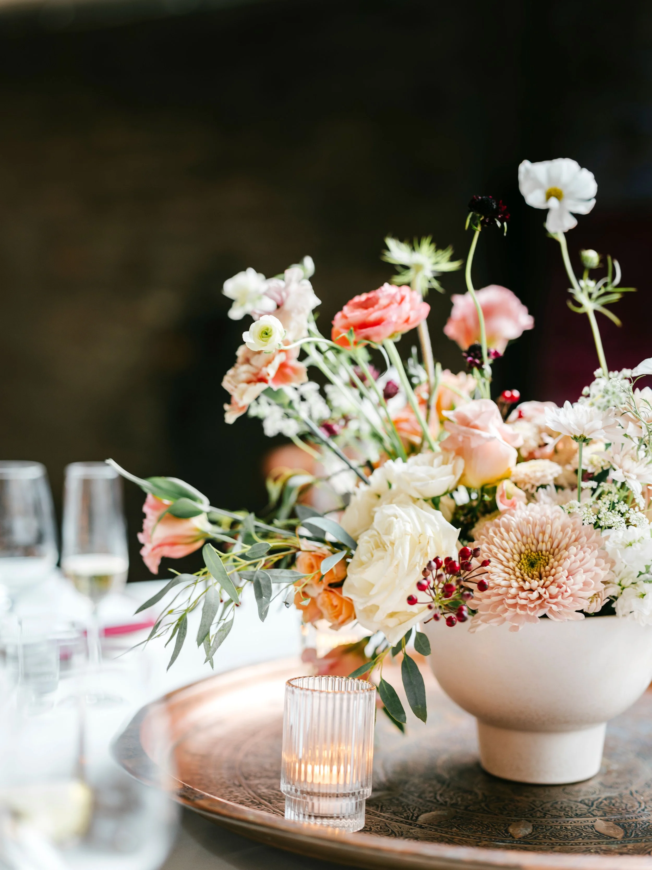 Garden-Style Wedding Flowers: Why Couples Love This Timeless Floral Design