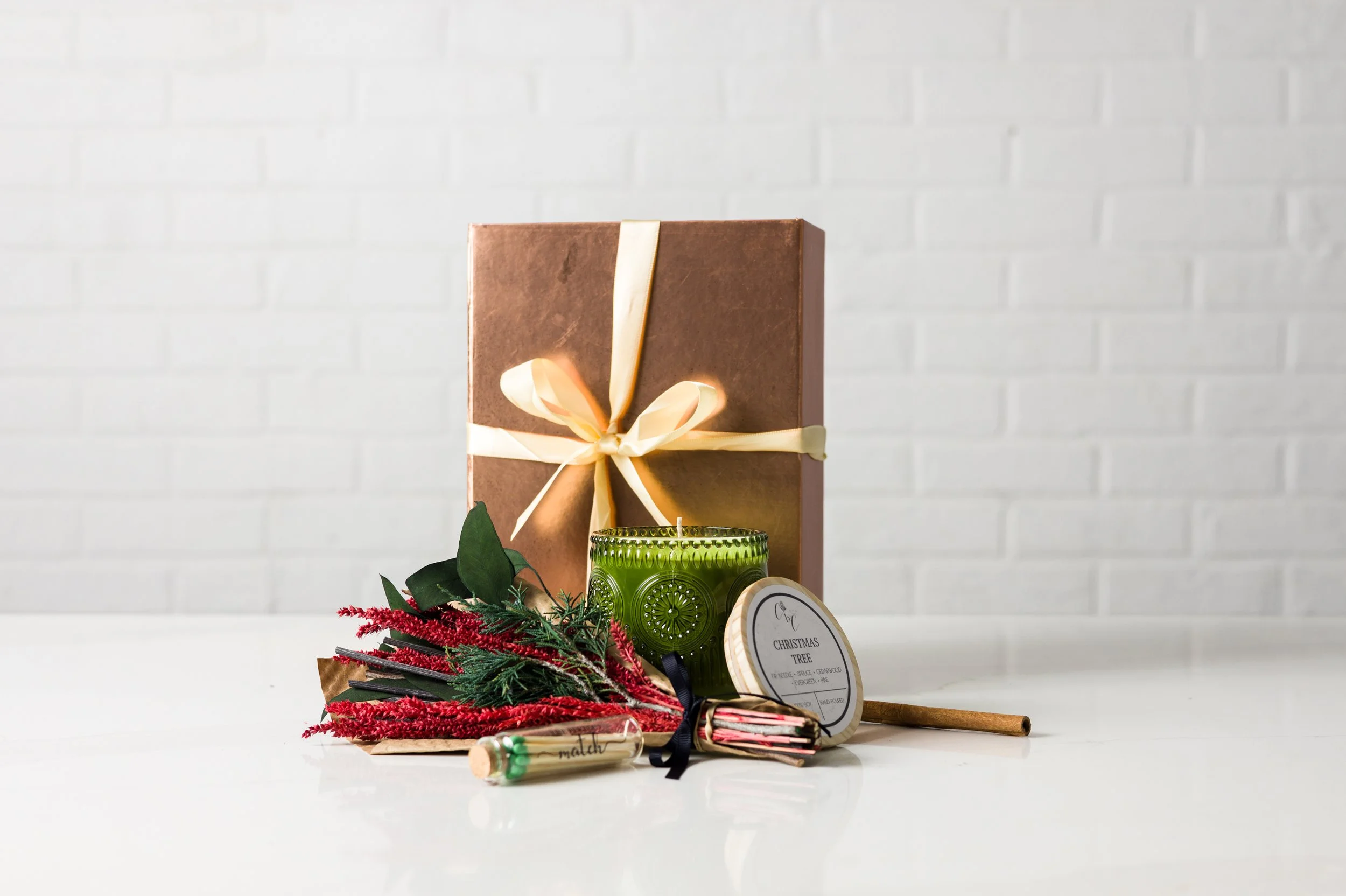gold festive gift box candle.jpg