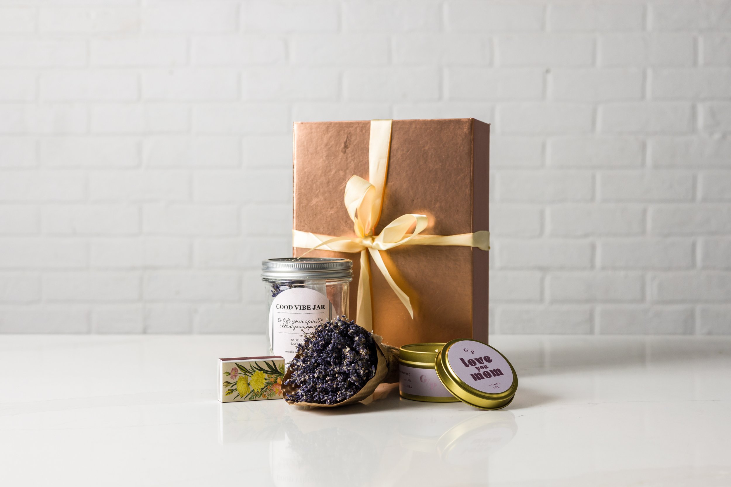 love you mom, mother's day gift, mom gifts, mom gift box, mom present