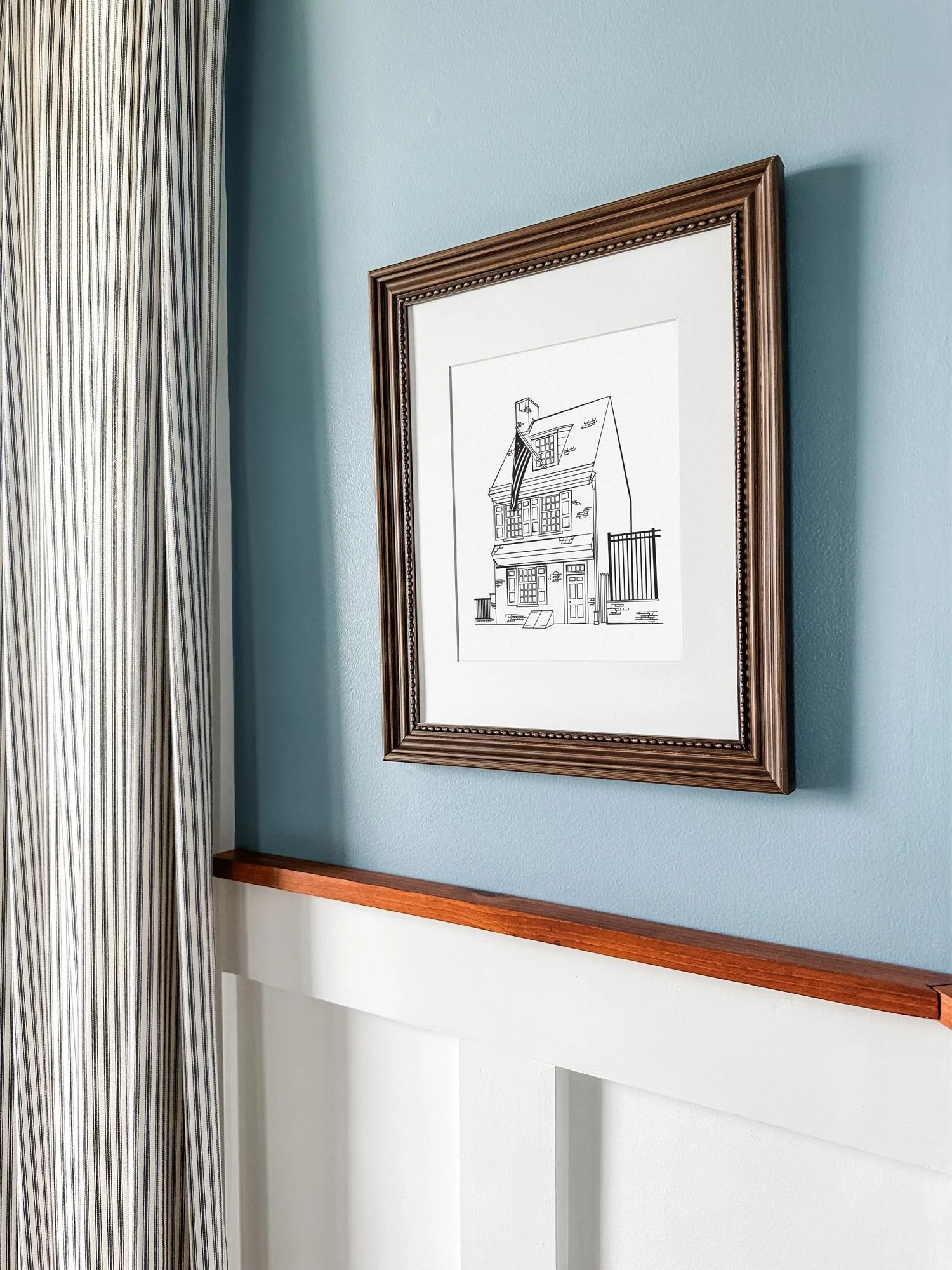 Minimalist line art fine art print of the Philadelphia Betsy Ross house.