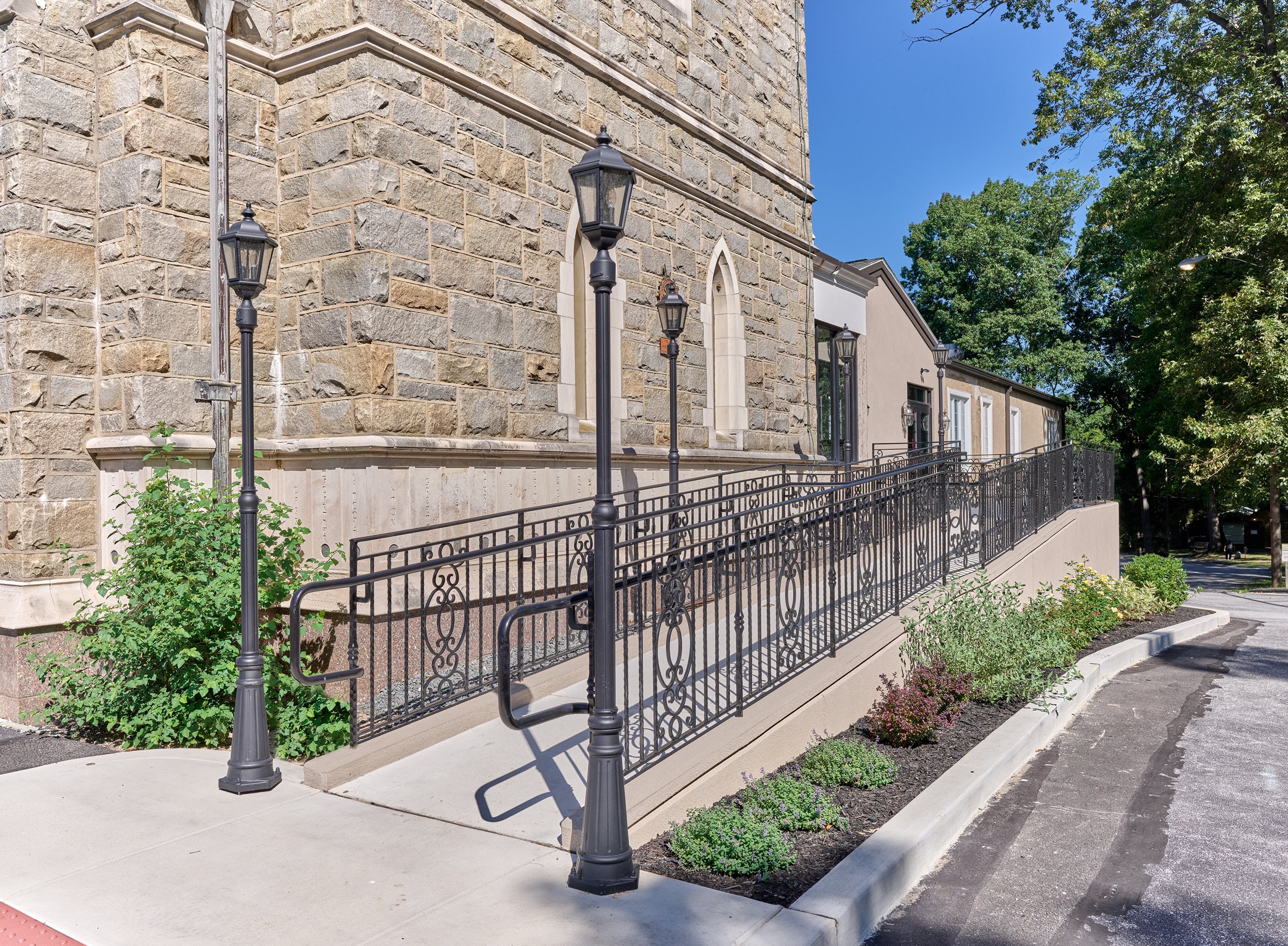 washington-memorial-chapel-ramp.jpg