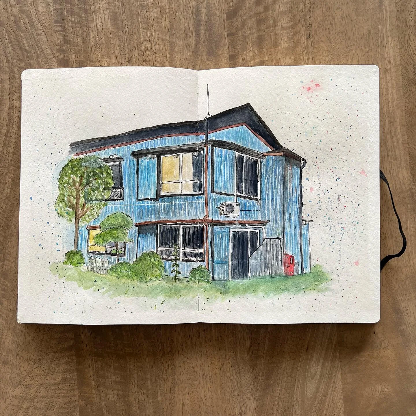 Here is my latest urban sketch. Loved doing this one. :) 

#urbansketching #watercolourandink