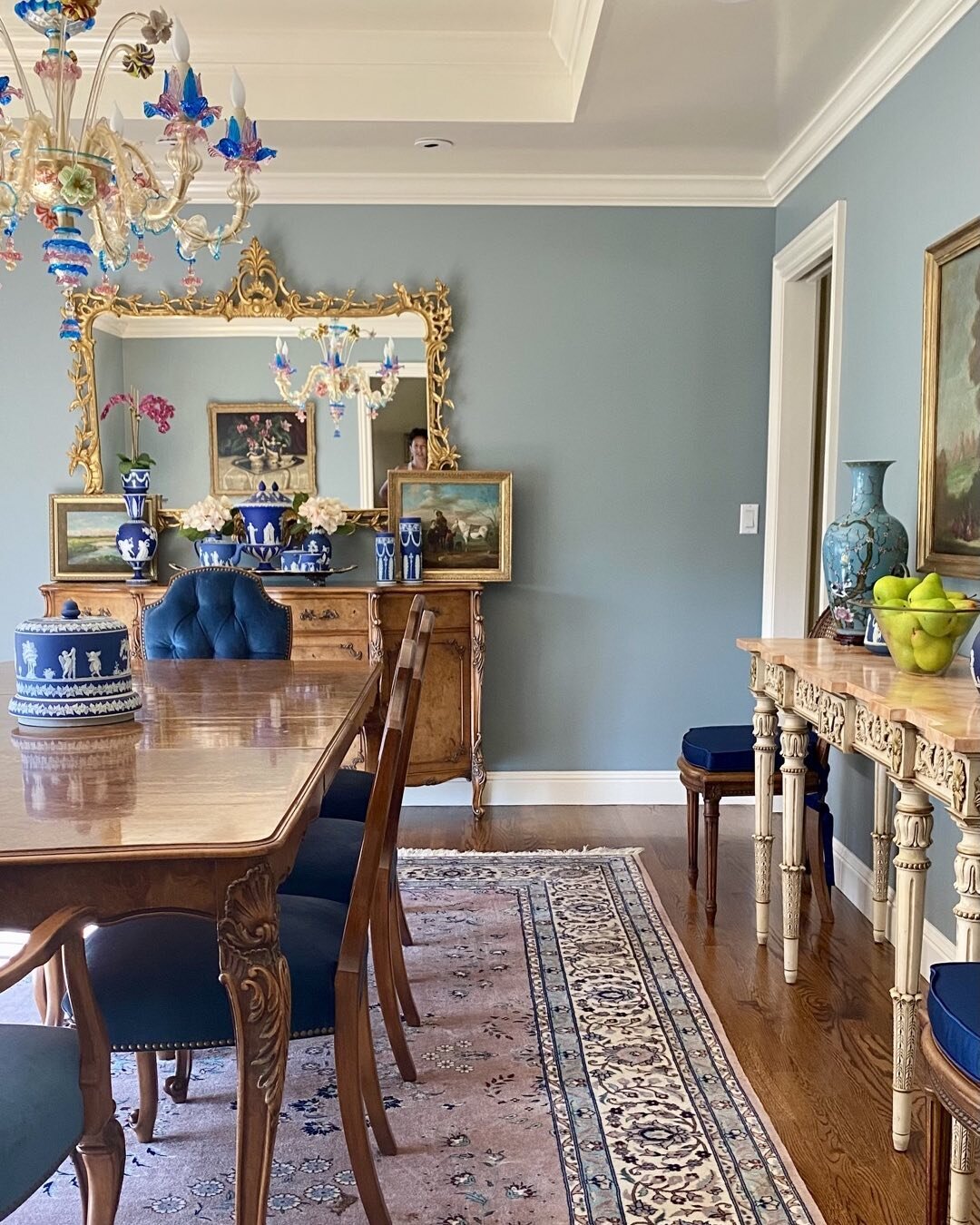 Recently completed formal dining room with gorgeous antique furnishings&hellip;love 💕 how it came out 😊