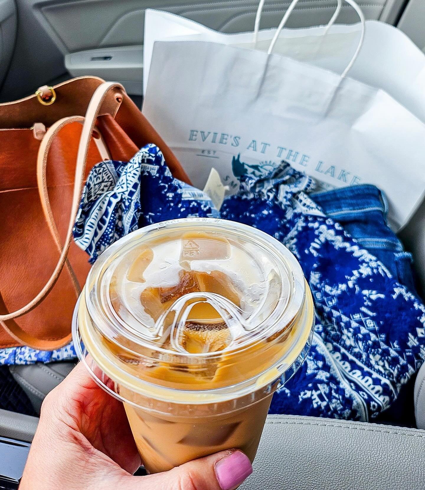 Mondays are for heading to our @eviesatthelake location, grabbing a coffee, and browsing all of our new spring arrivals!  The one day we&rsquo;re closed you can STILL shop&mdash; their hours are 8-5pm! ☕️ 🛍️ ✨