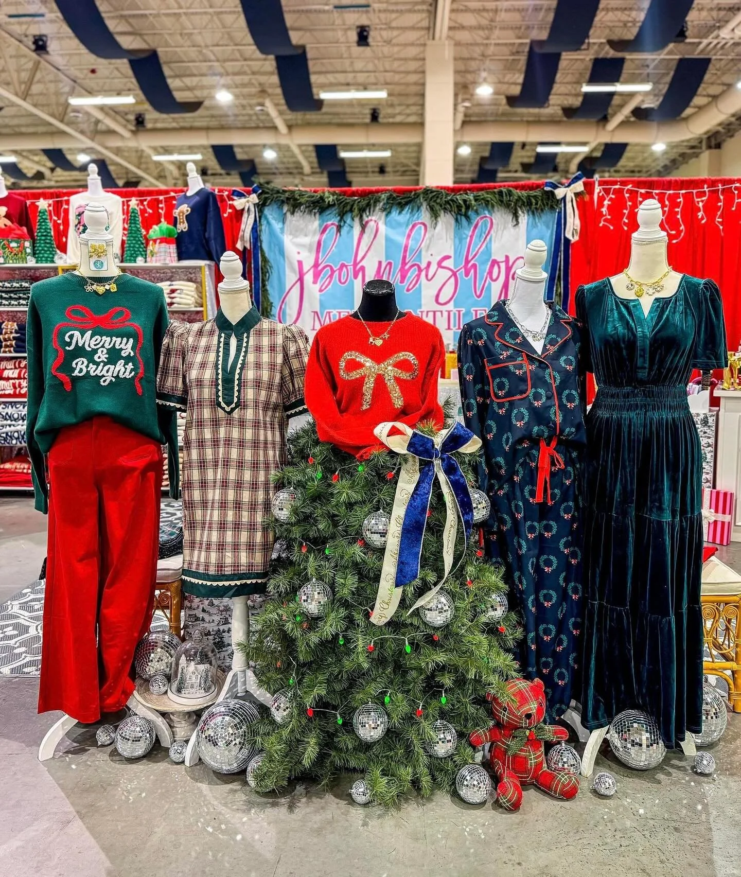 Happy Stocked Market 2025 🎄 

Have yourself a J Bohn little Christmas 🥰