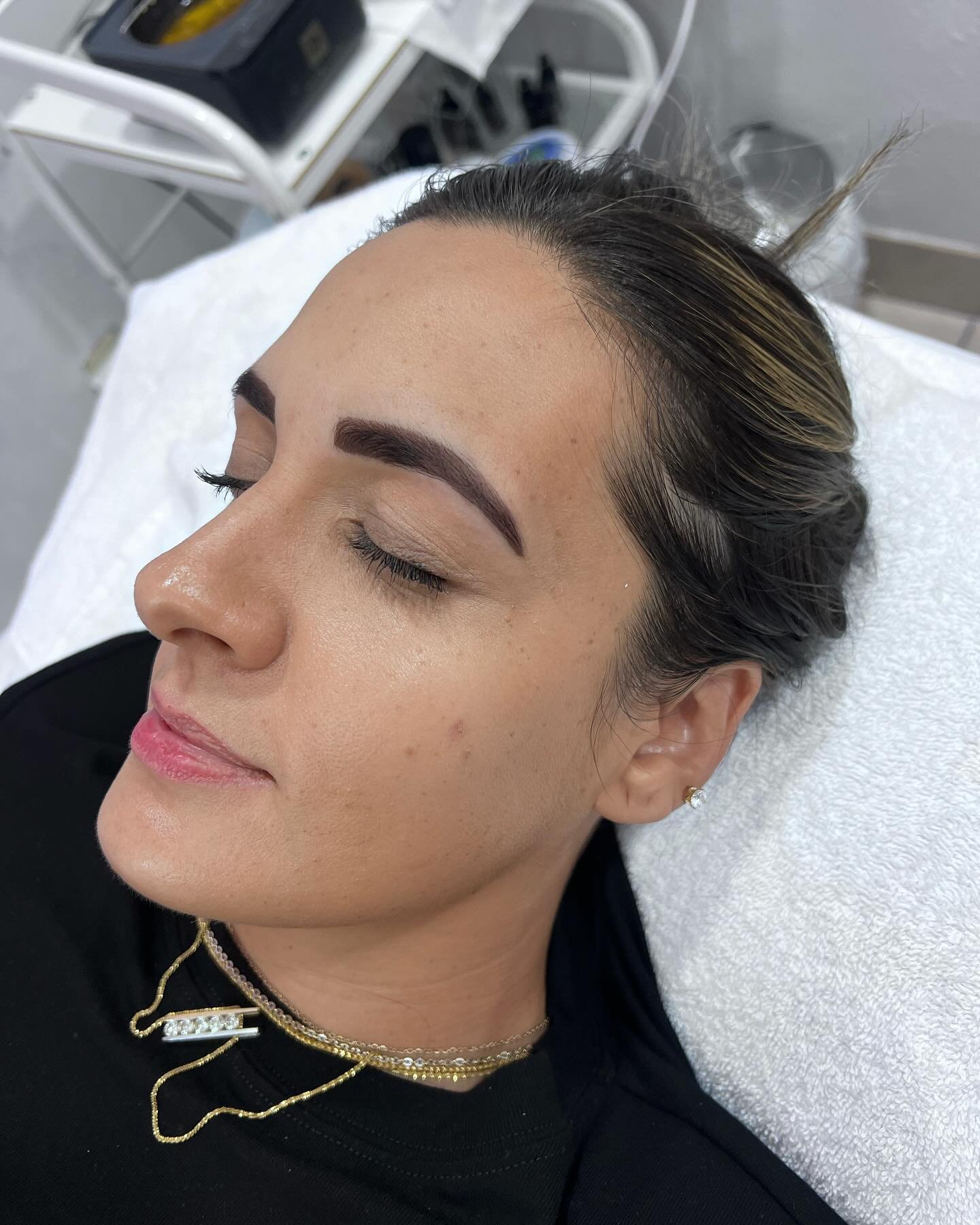 Just a reminder that brow services are offered at Ensō!

Brow stain (henna &amp; tint hybrid) is a pain free way to add thickness to sparse brows and dimension to full fluffy brows. It&rsquo;s also a great way to add brightness and youth to your face