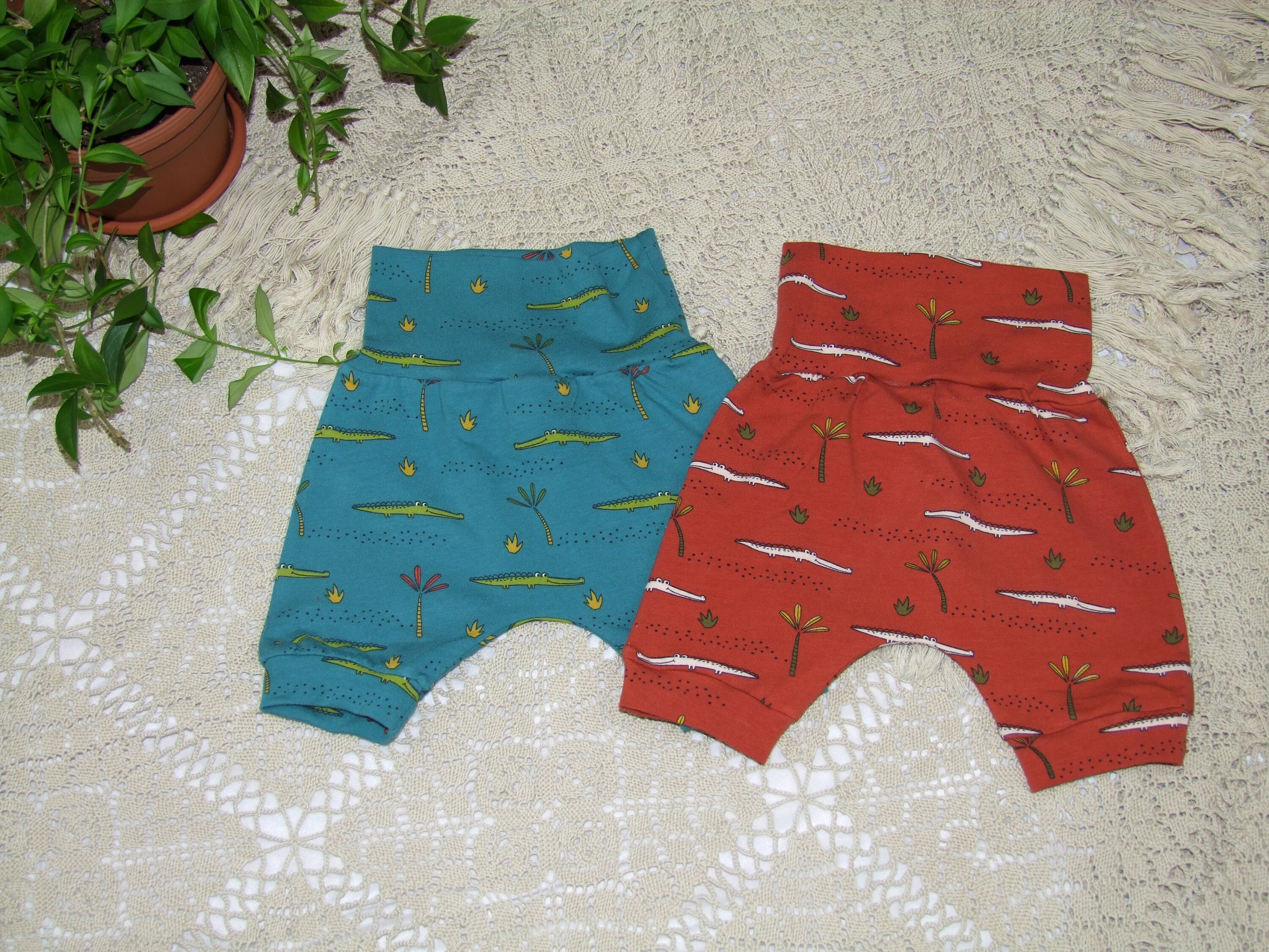 https://i.etsystatic.com/22342763/r/il/d807c1/4061124674/il_fullxfull.4061124674_bk42.jpg