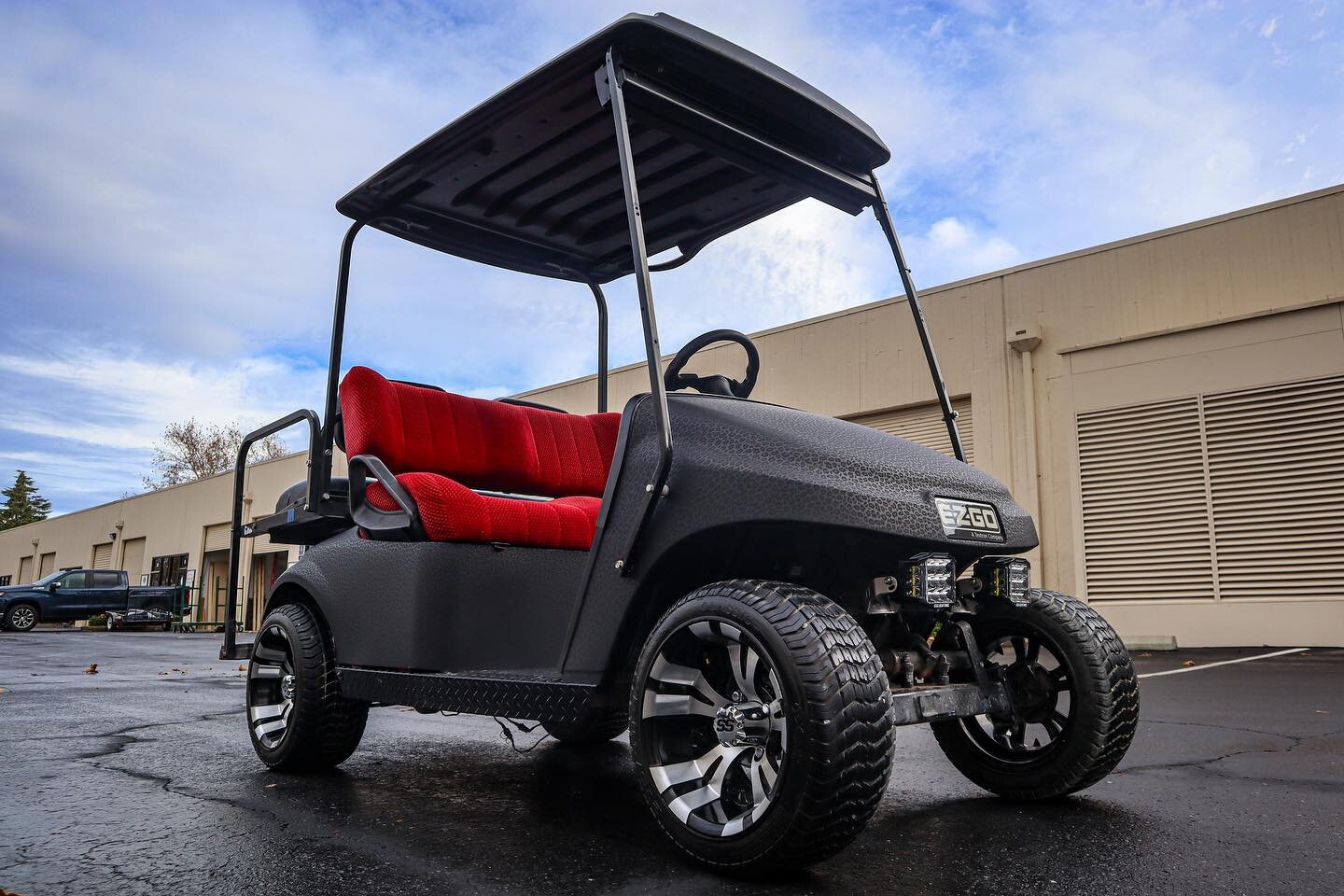 Imagine driving this at the golf course or just strolling around the block with it. This cart gives off the VIP ONLY EXPERIENCE! 🔥

Reach out to us if you&rsquo;d like to pimp your ride!
.
#driftwraps #sacramento #ranchocordova #folsom #smallbusines