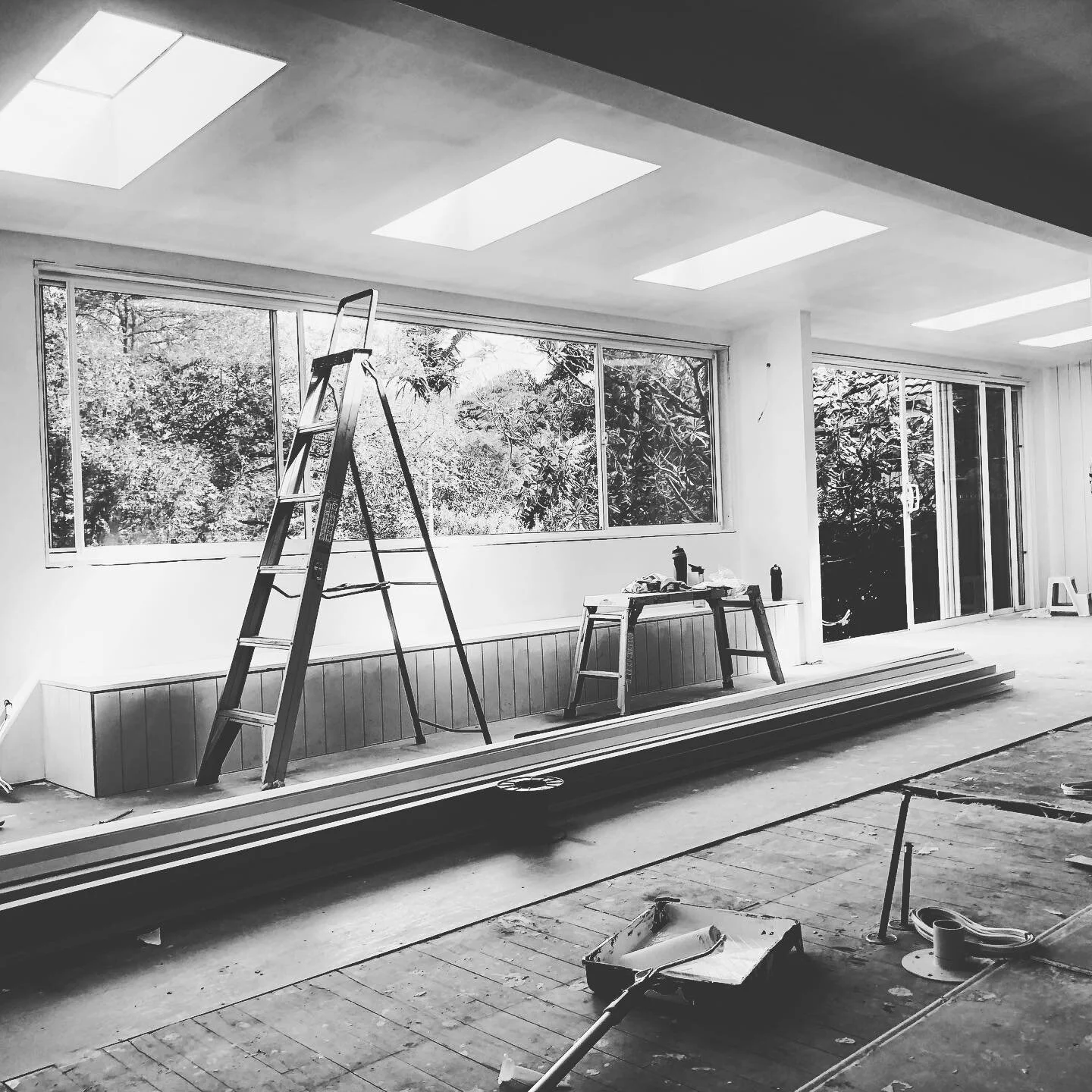 Progress!! This space is definitely coming together!! The light coming in is amazing!! Can&rsquo;t wait to add some colour!!